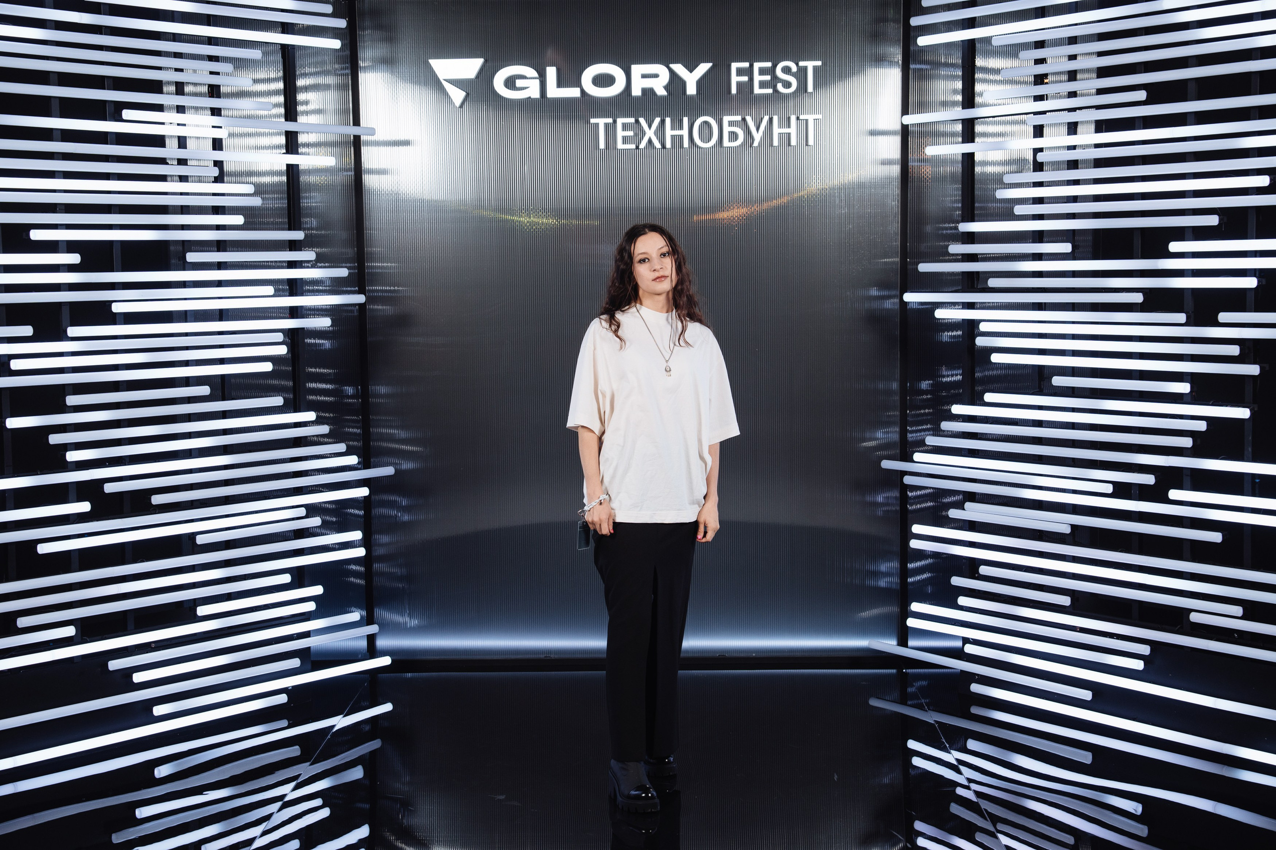 Glory 2025. Рекламный фотограф Москва — рекламная и бренд-съёмка | Polyakov