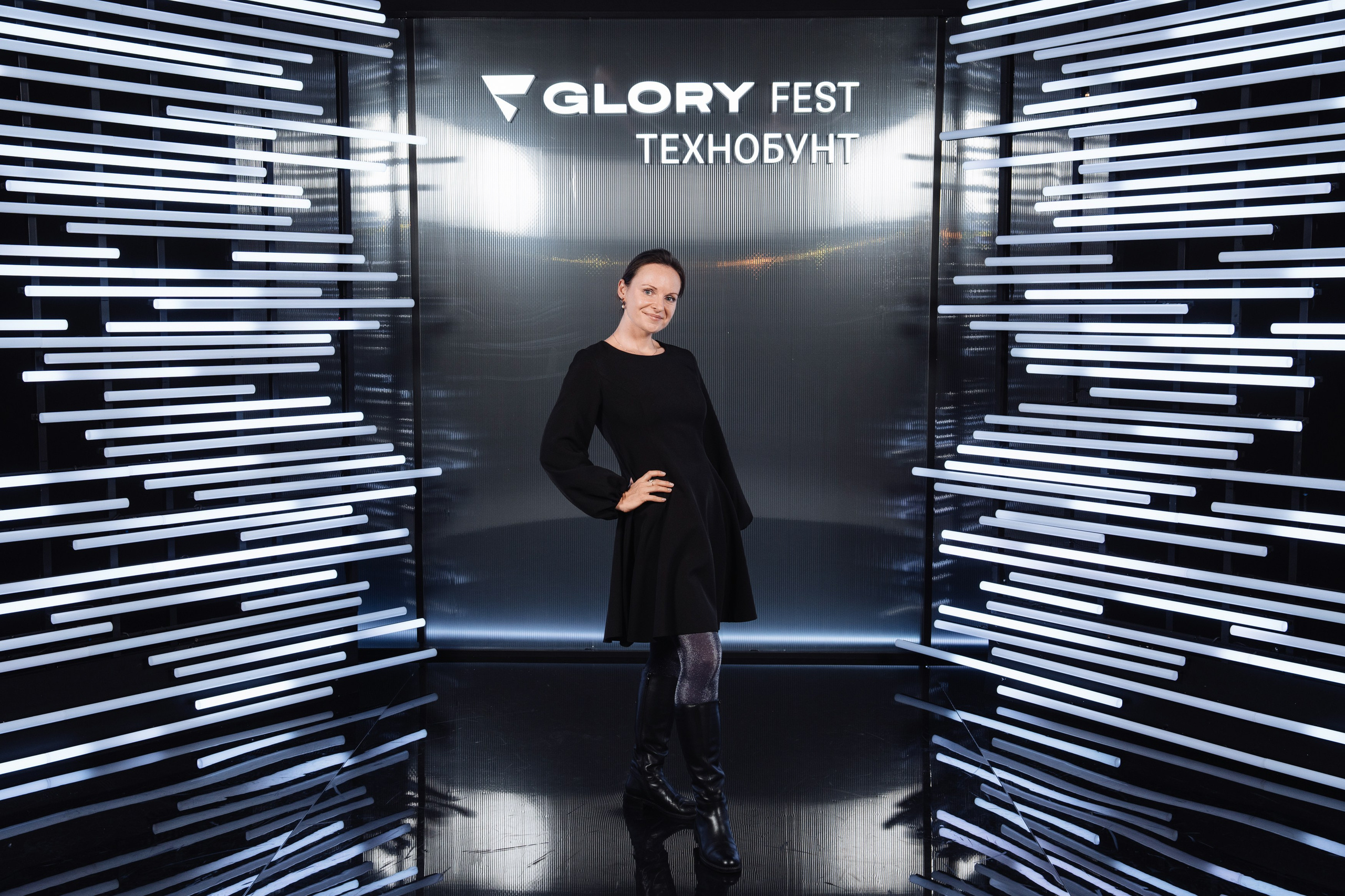Glory 2025. Рекламный фотограф Москва — рекламная и бренд-съёмка | Polyakov