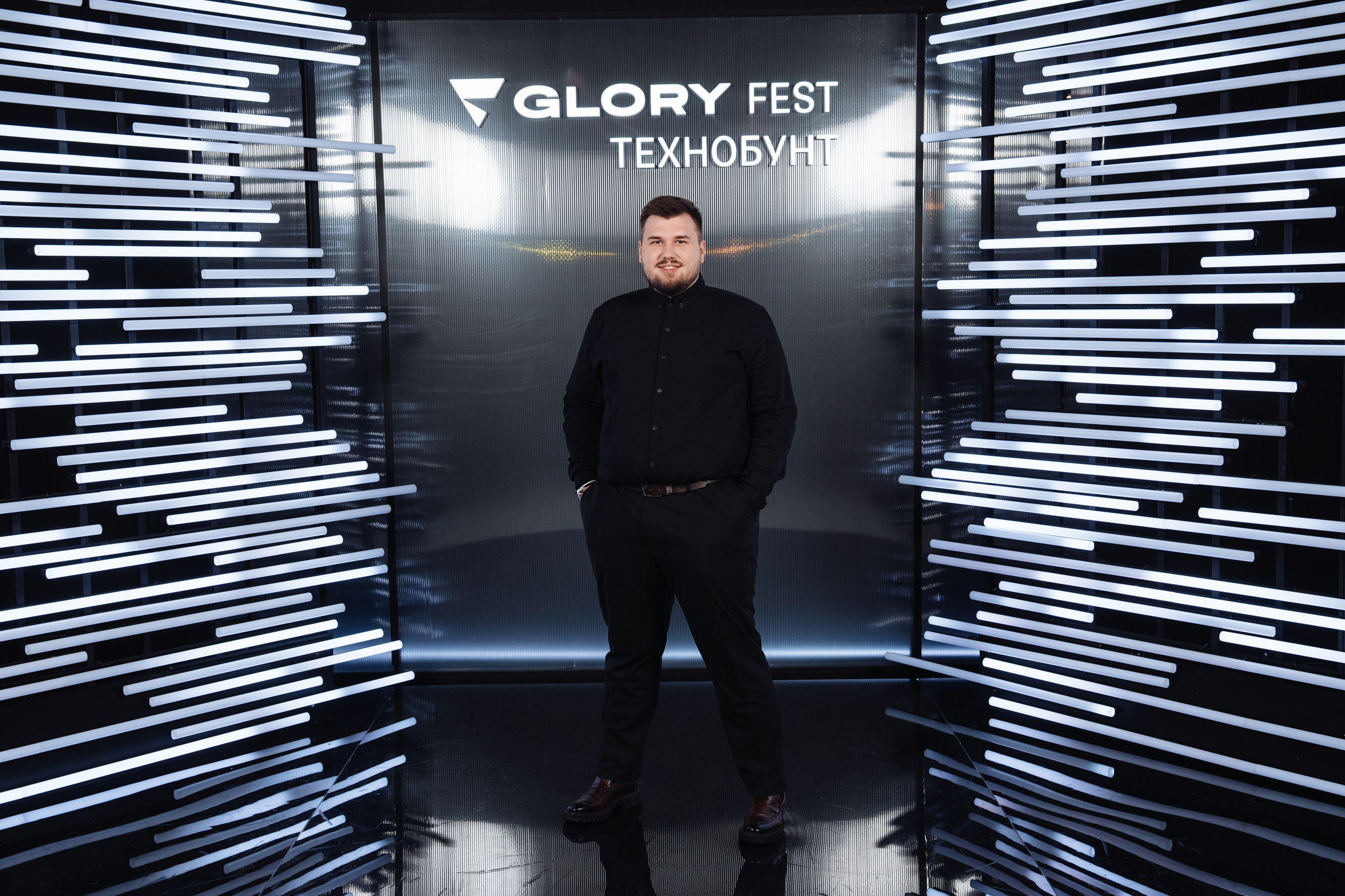 Glory 2025. Рекламный фотограф Москва — рекламная и бренд-съёмка | Polyakov