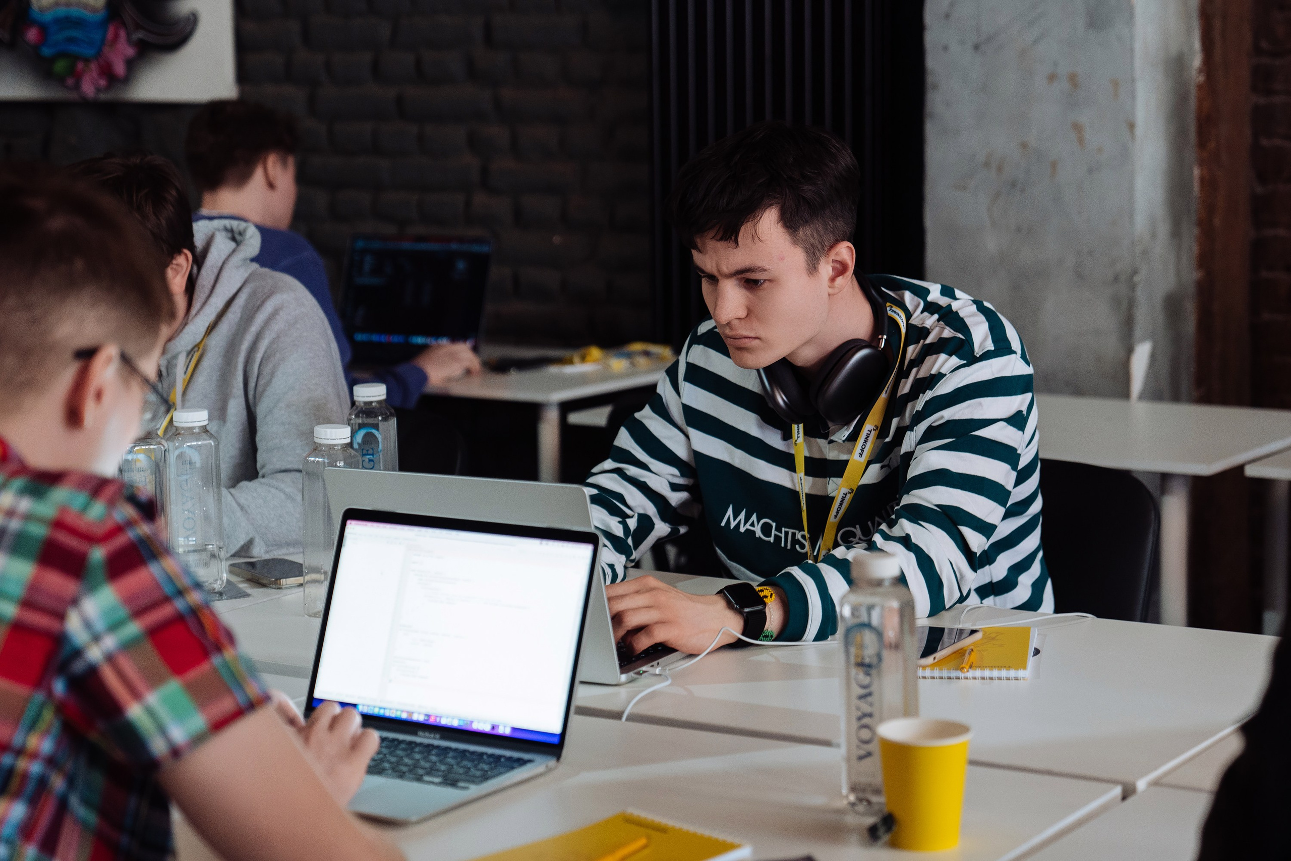 Tinkoff Solution Club. Рекламный фотограф Москва — рекламная и бренд-съёмка | Polyakov