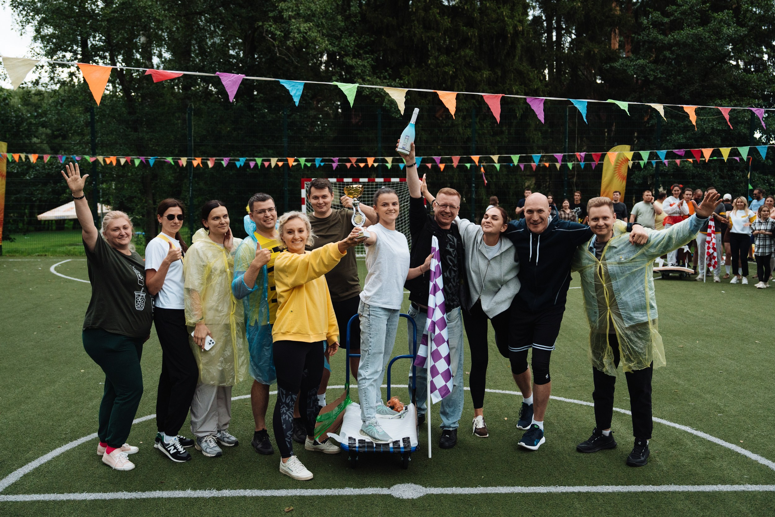 Summer corporate. Рекламный фотограф Москва — рекламная и бренд-съёмка | Polyakov