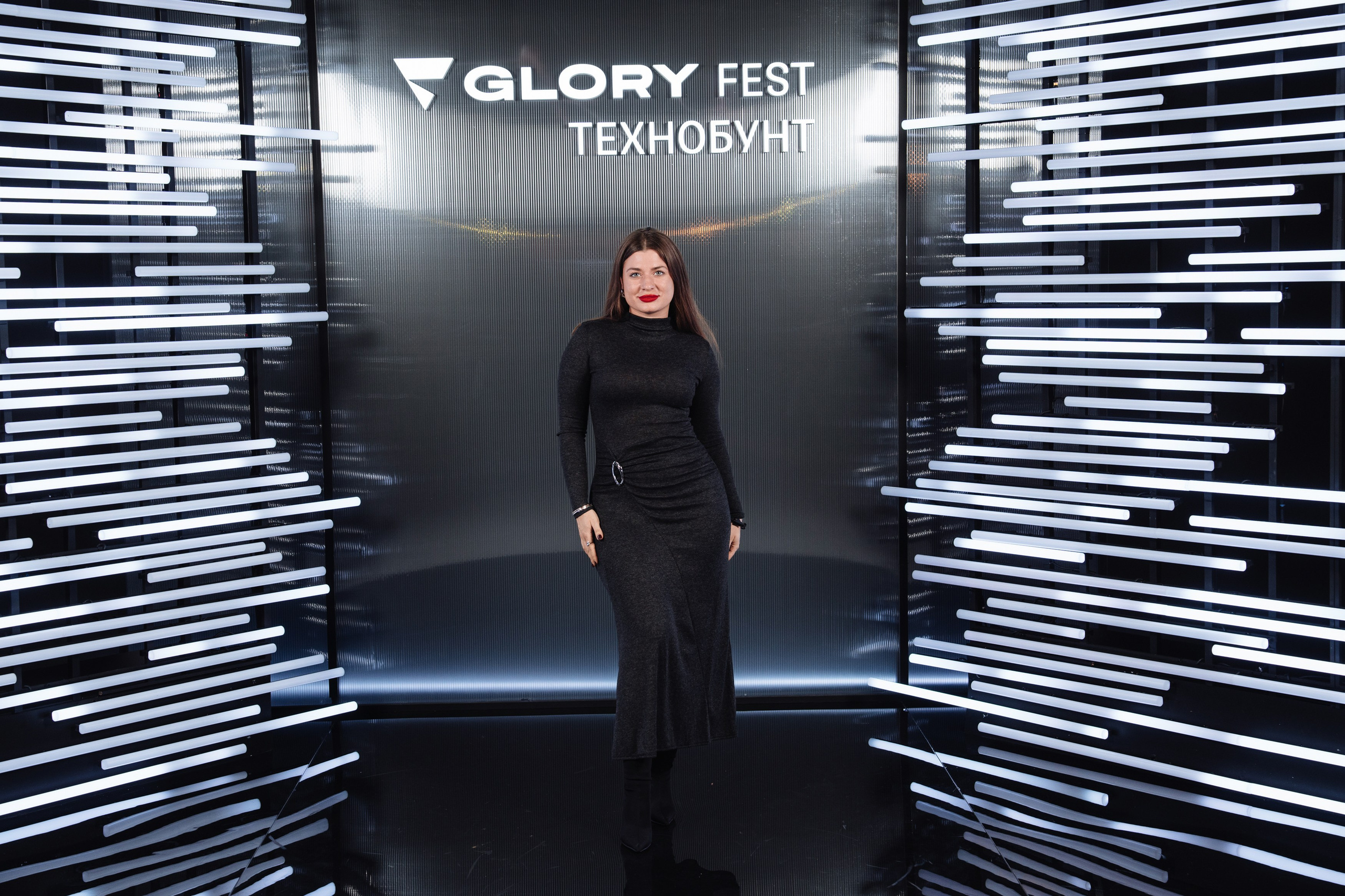 Glory 2025. Рекламный фотограф Москва — рекламная и бренд-съёмка | Polyakov