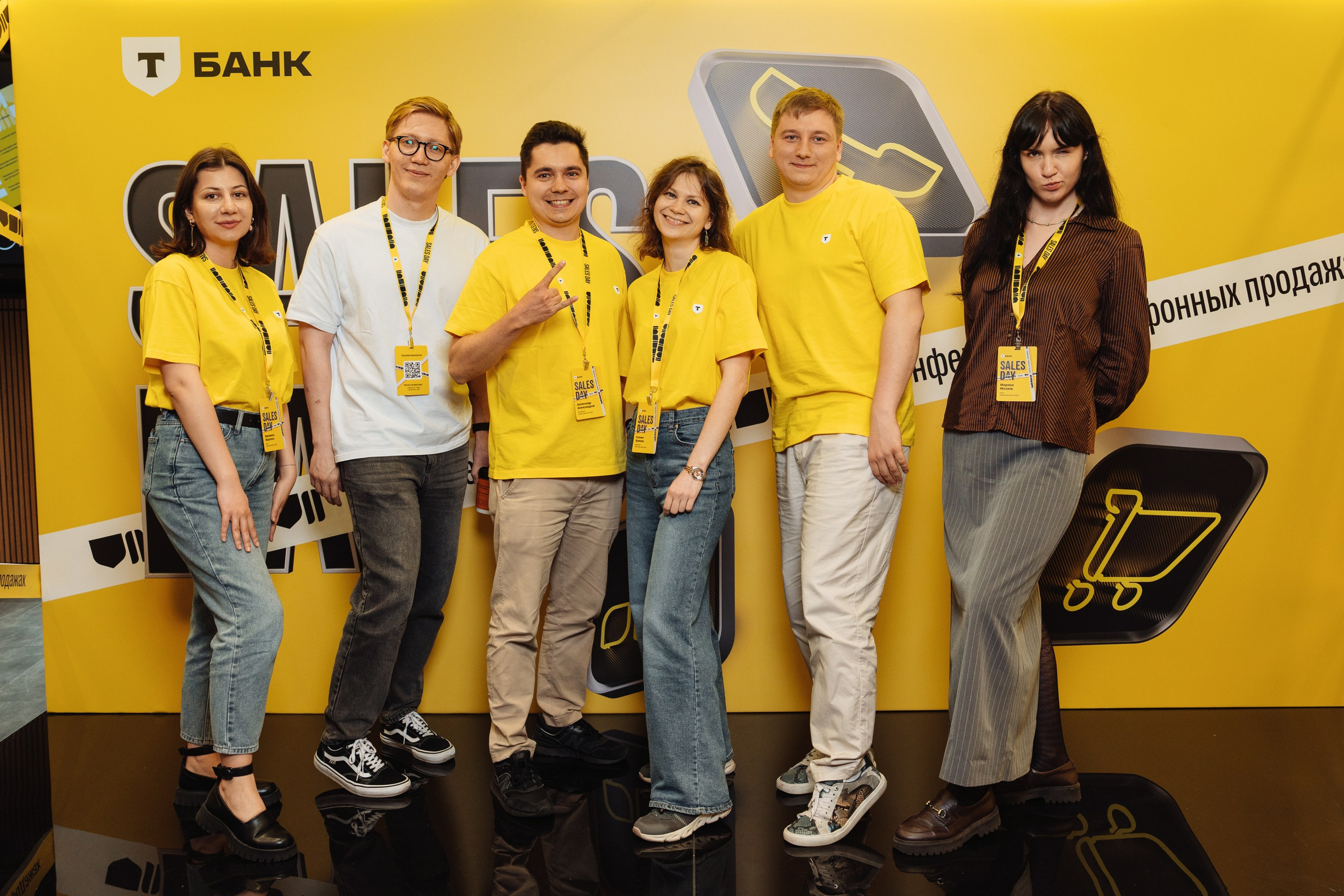 Sales day 2025. Рекламный фотограф Москва — рекламная и бренд-съёмка | Polyakov