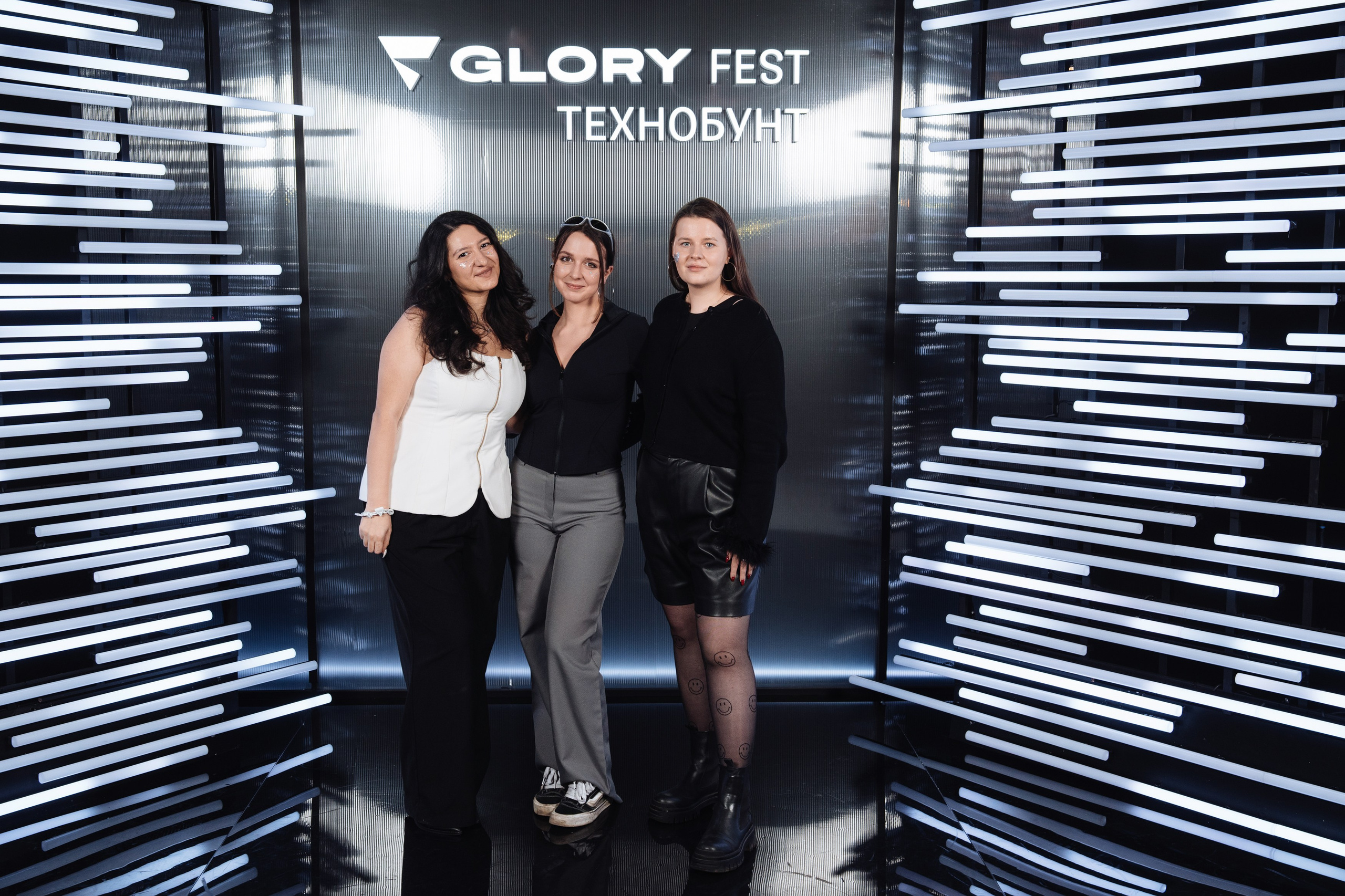 Glory 2025. Рекламный фотограф Москва — рекламная и бренд-съёмка | Polyakov