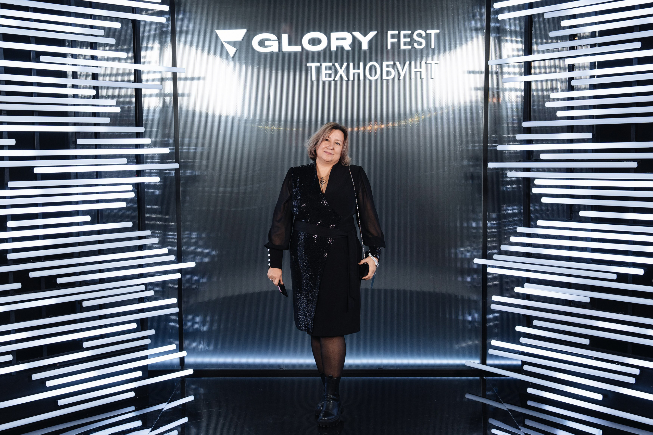 Glory 2025. Рекламный фотограф Москва — рекламная и бренд-съёмка | Polyakov