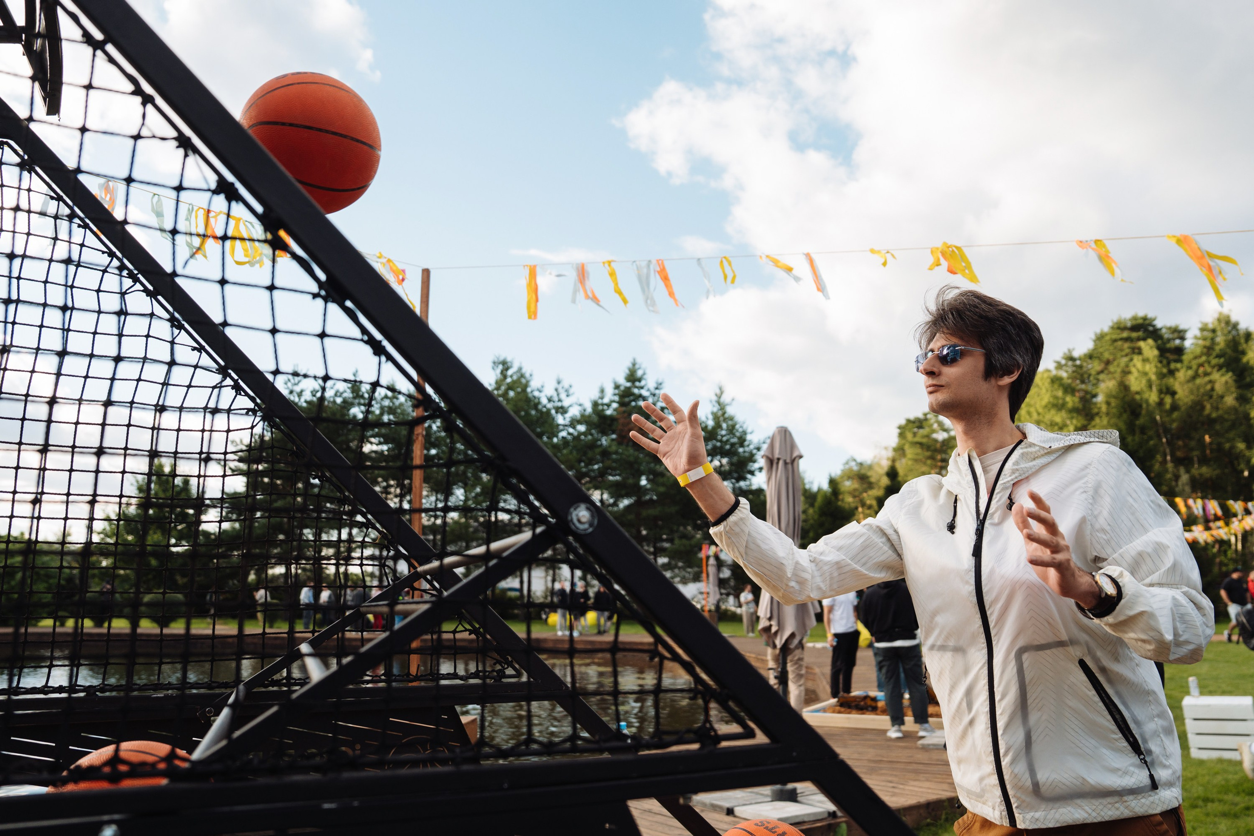 Summer corporate. Рекламный фотограф Москва — рекламная и бренд-съёмка | Polyakov