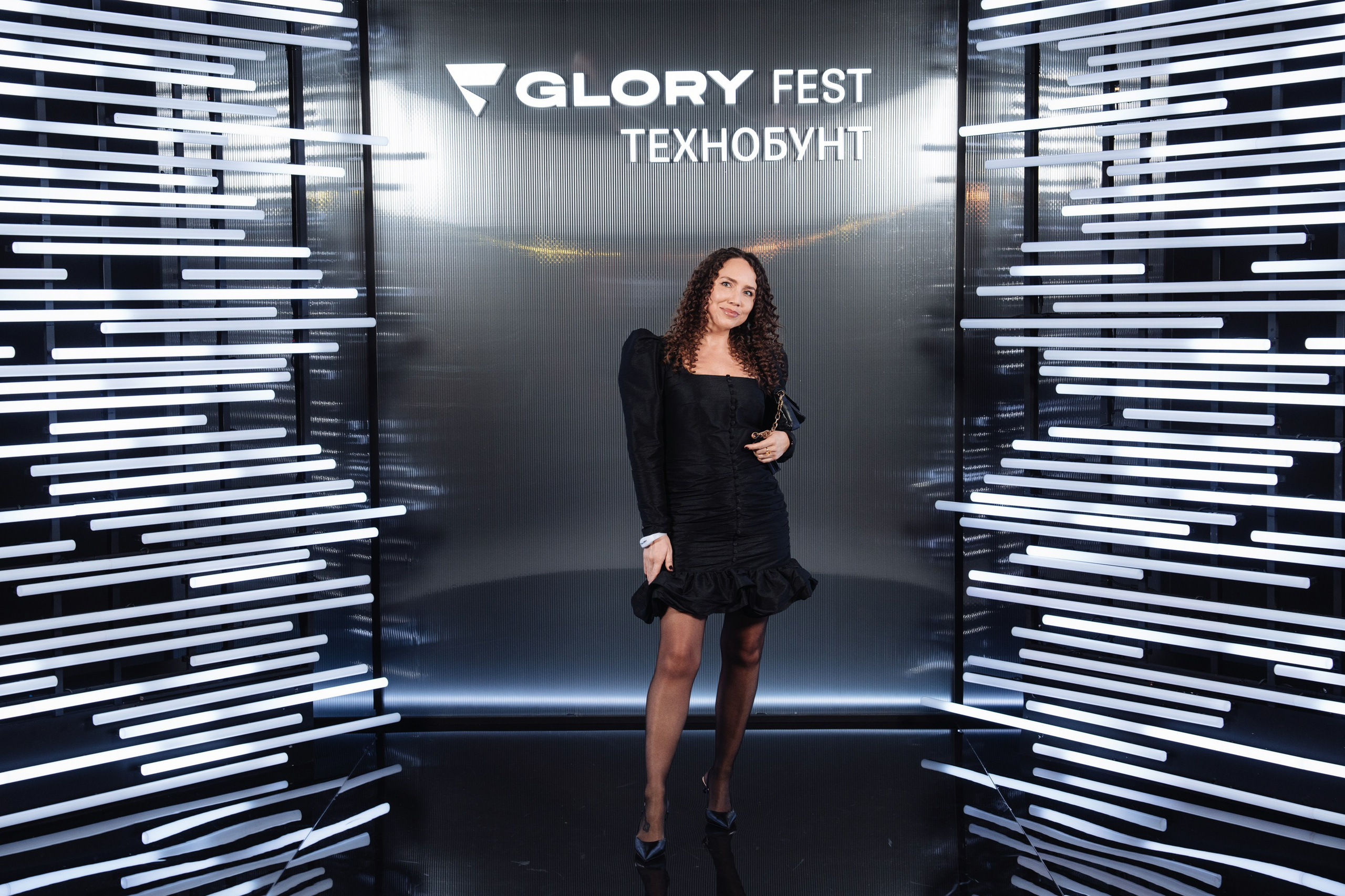 Glory 2025. Рекламный фотограф Москва — рекламная и бренд-съёмка | Polyakov