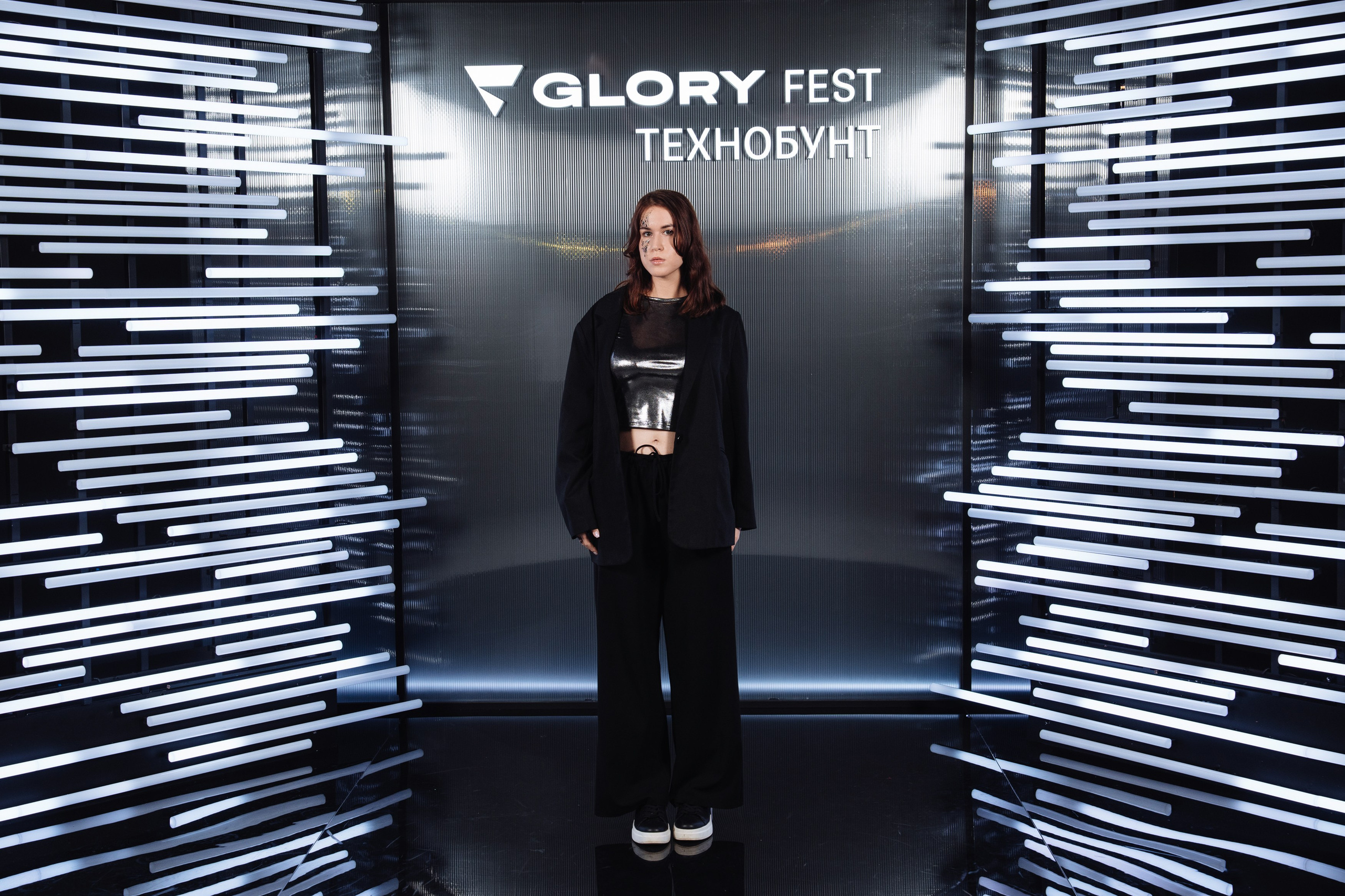 Glory 2025. Рекламный фотограф Москва — рекламная и бренд-съёмка | Polyakov