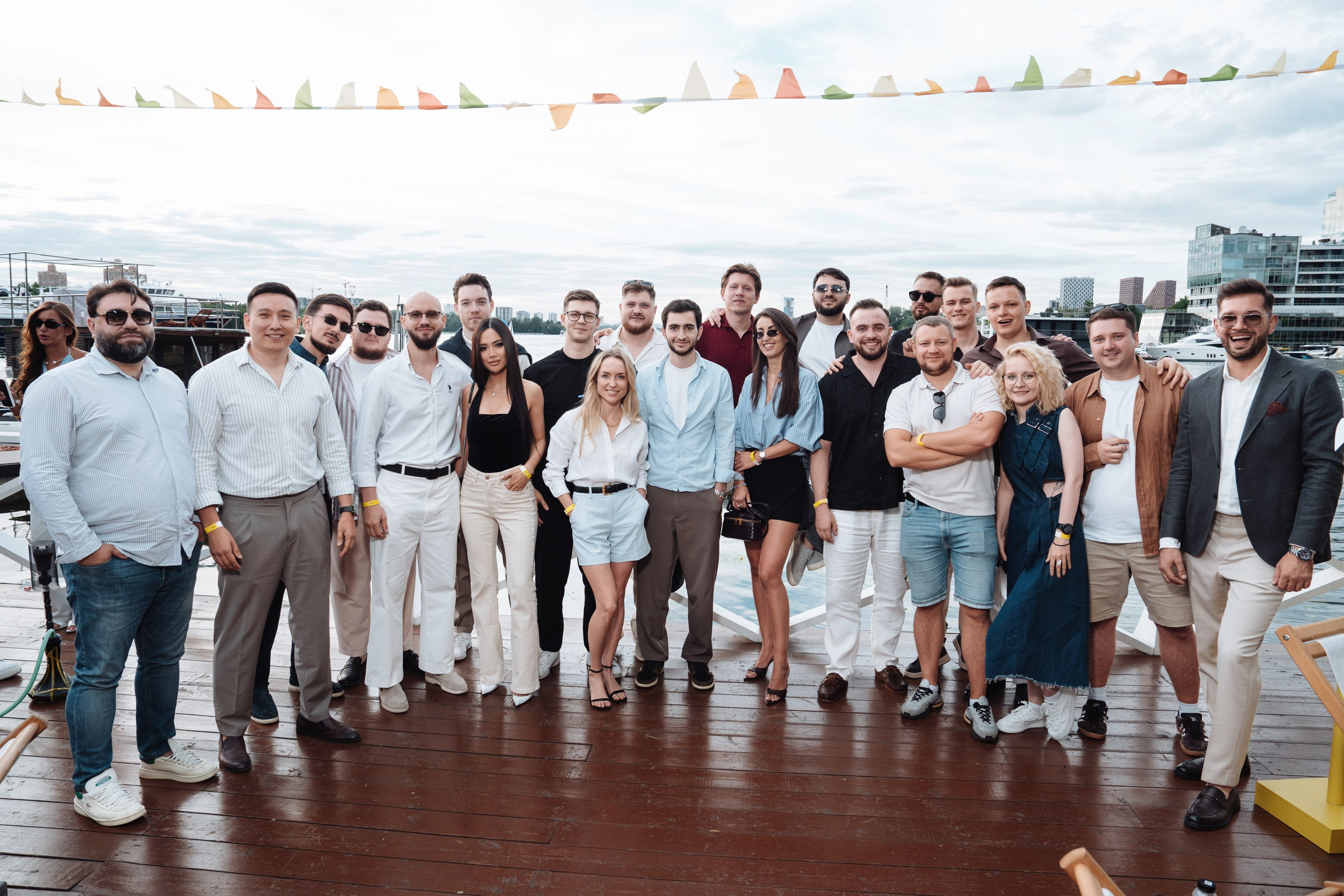 Summer corporate. Рекламный фотограф Москва — рекламная и бренд-съёмка | Polyakov
