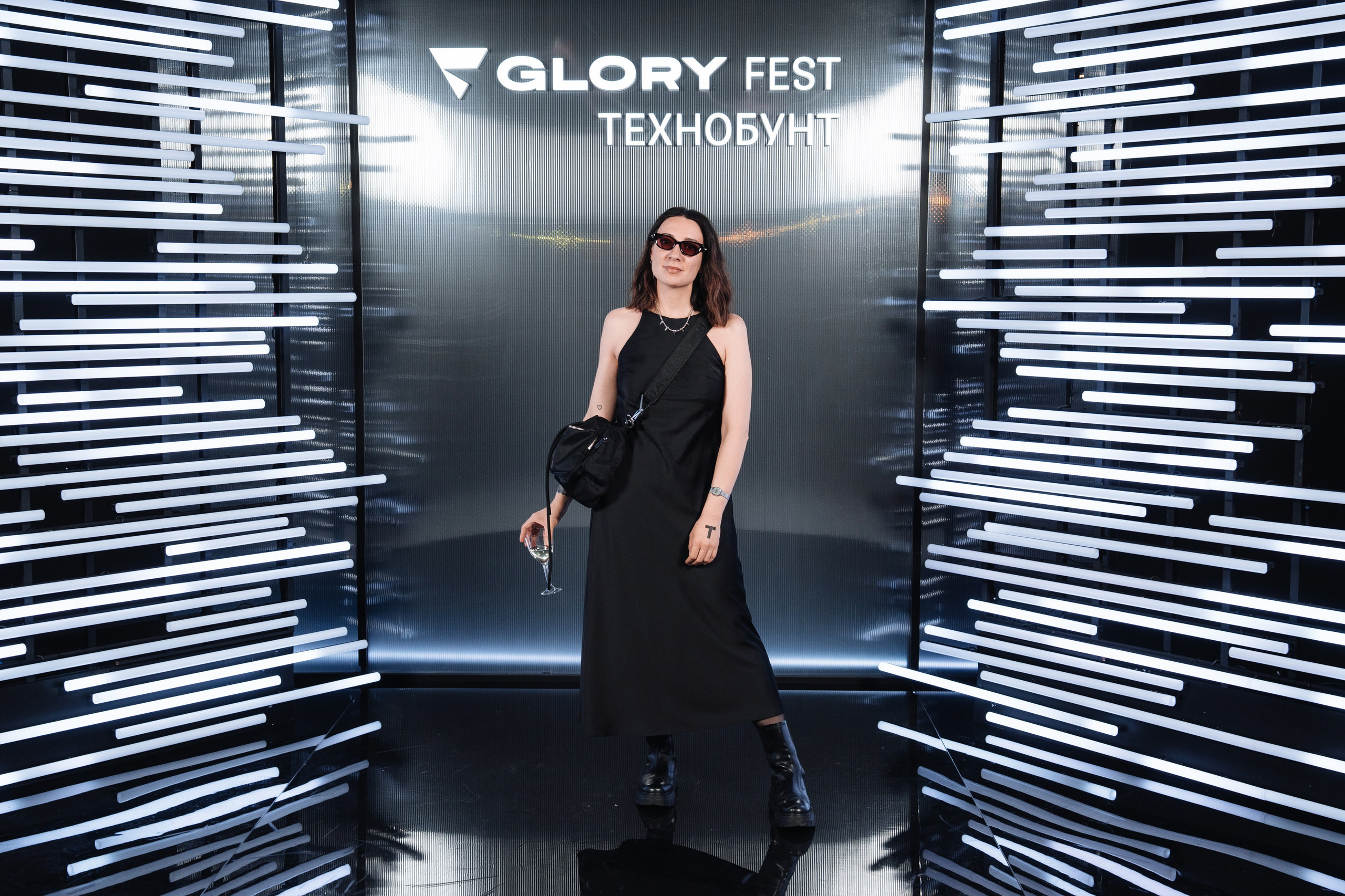 Glory 2025. Рекламный фотограф Москва — рекламная и бренд-съёмка | Polyakov