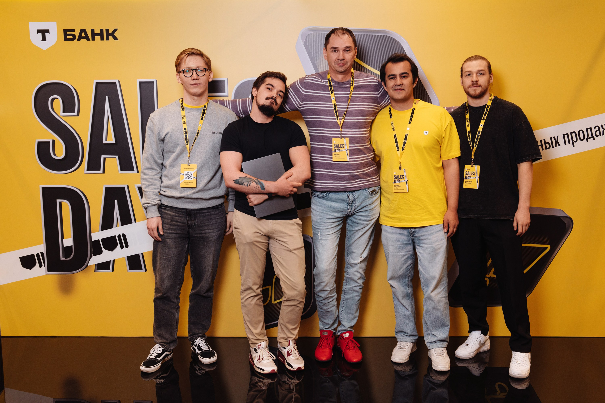 Sales day 2025. Рекламный фотограф Москва — рекламная и бренд-съёмка | Polyakov
