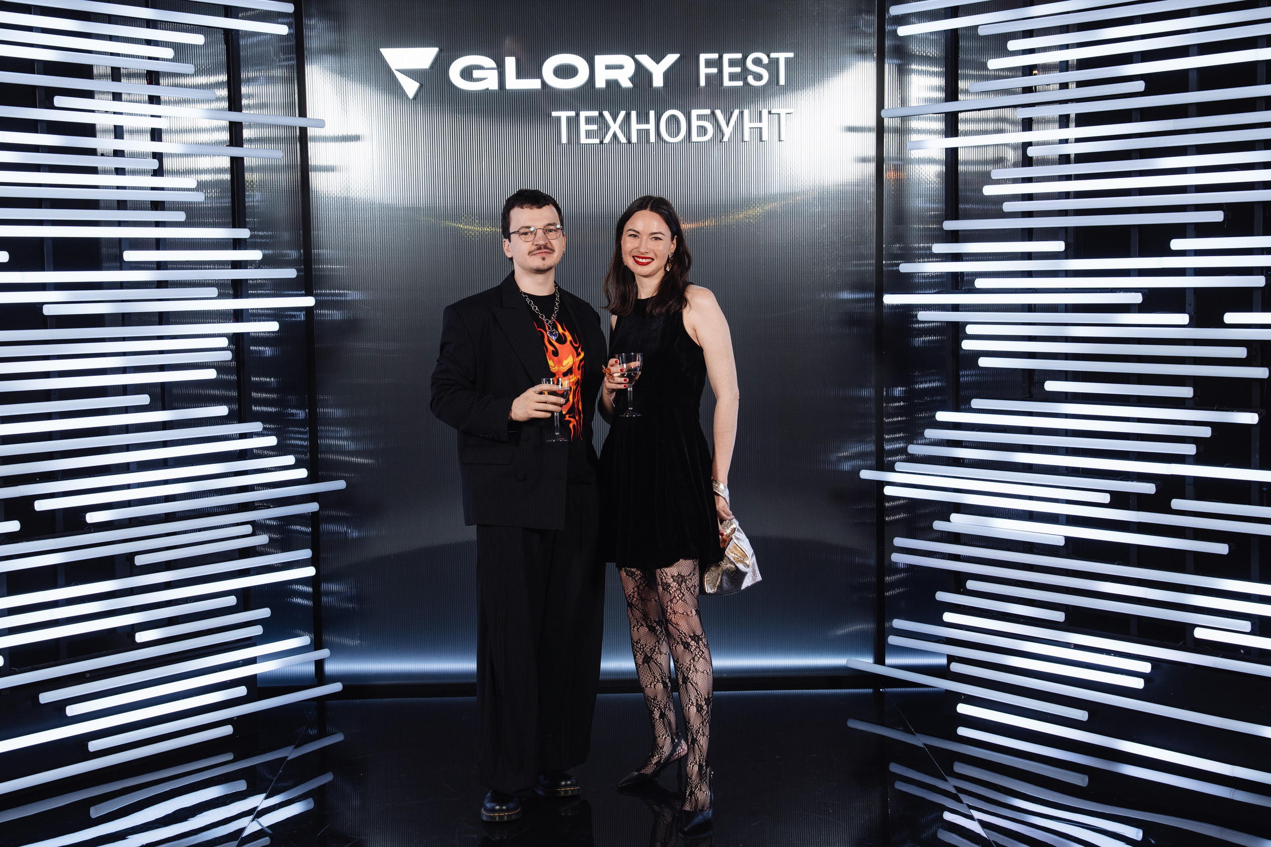 Glory 2025. Рекламный фотограф Москва — рекламная и бренд-съёмка | Polyakov