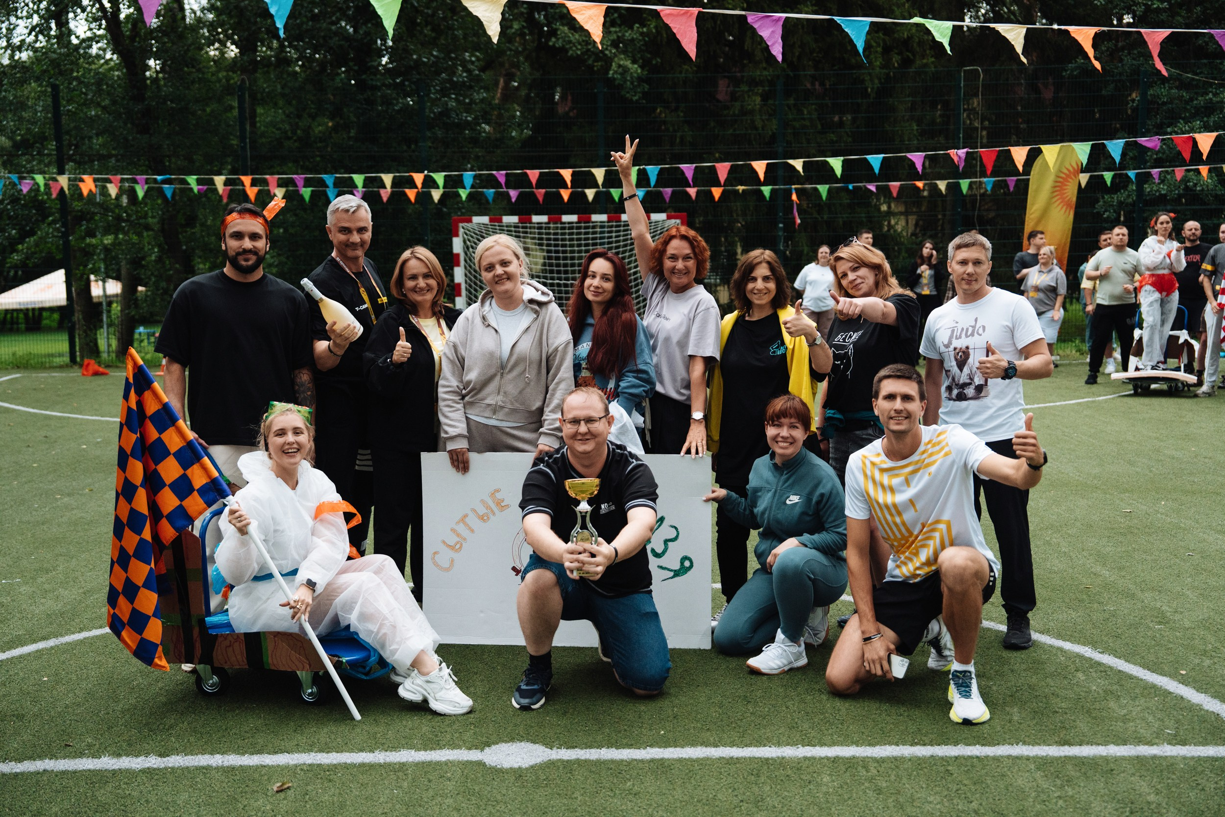 Summer corporate. Рекламный фотограф Москва — рекламная и бренд-съёмка | Polyakov