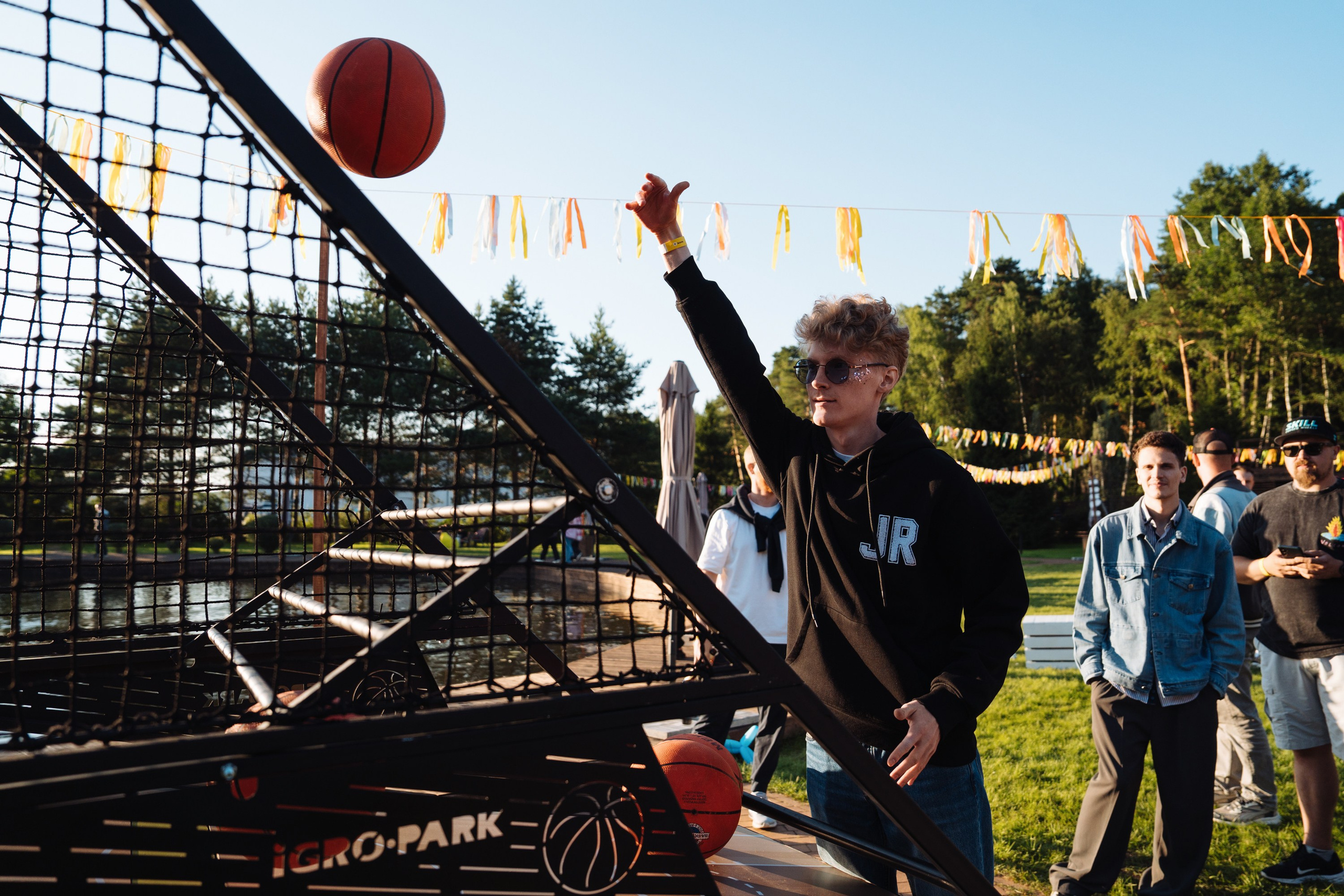 Summer corporate. Рекламный фотограф Москва — рекламная и бренд-съёмка | Polyakov