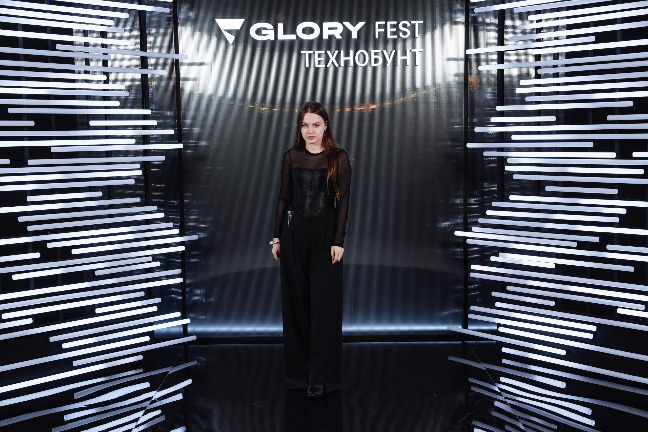 Glory 2025. Рекламный фотограф Москва — рекламная и бренд-съёмка | Polyakov