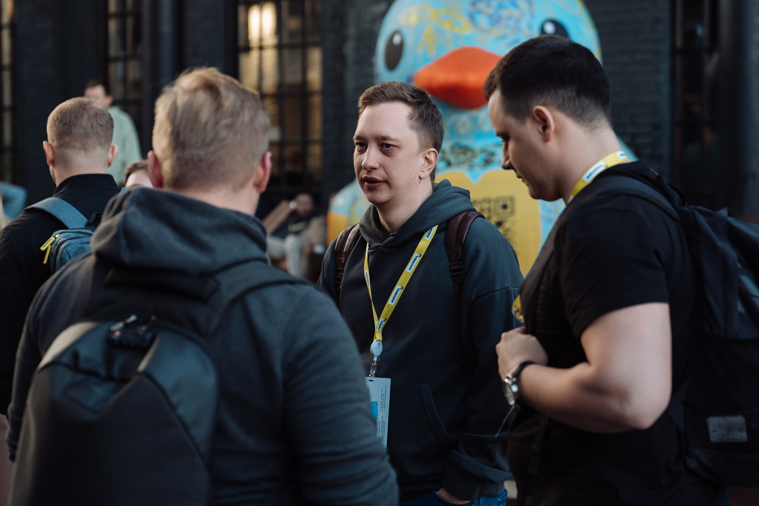 Tinkoff Solution Club. Рекламный фотограф Москва — рекламная и бренд-съёмка | Polyakov