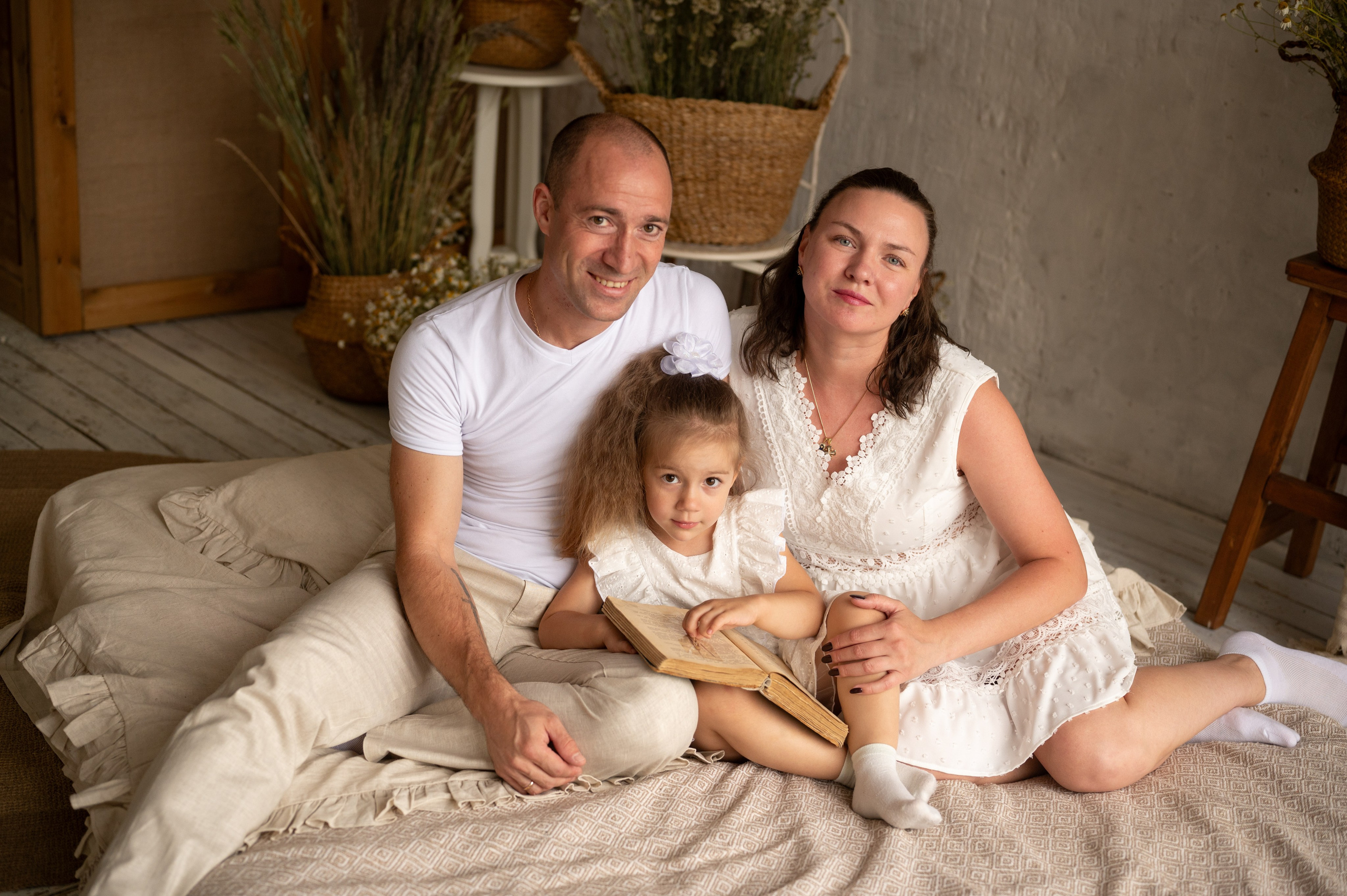 Семейная съемка в фотостудии «Воздух». Фотограф новорожденных, семейный детский в Тюмени Татьяна Морозова