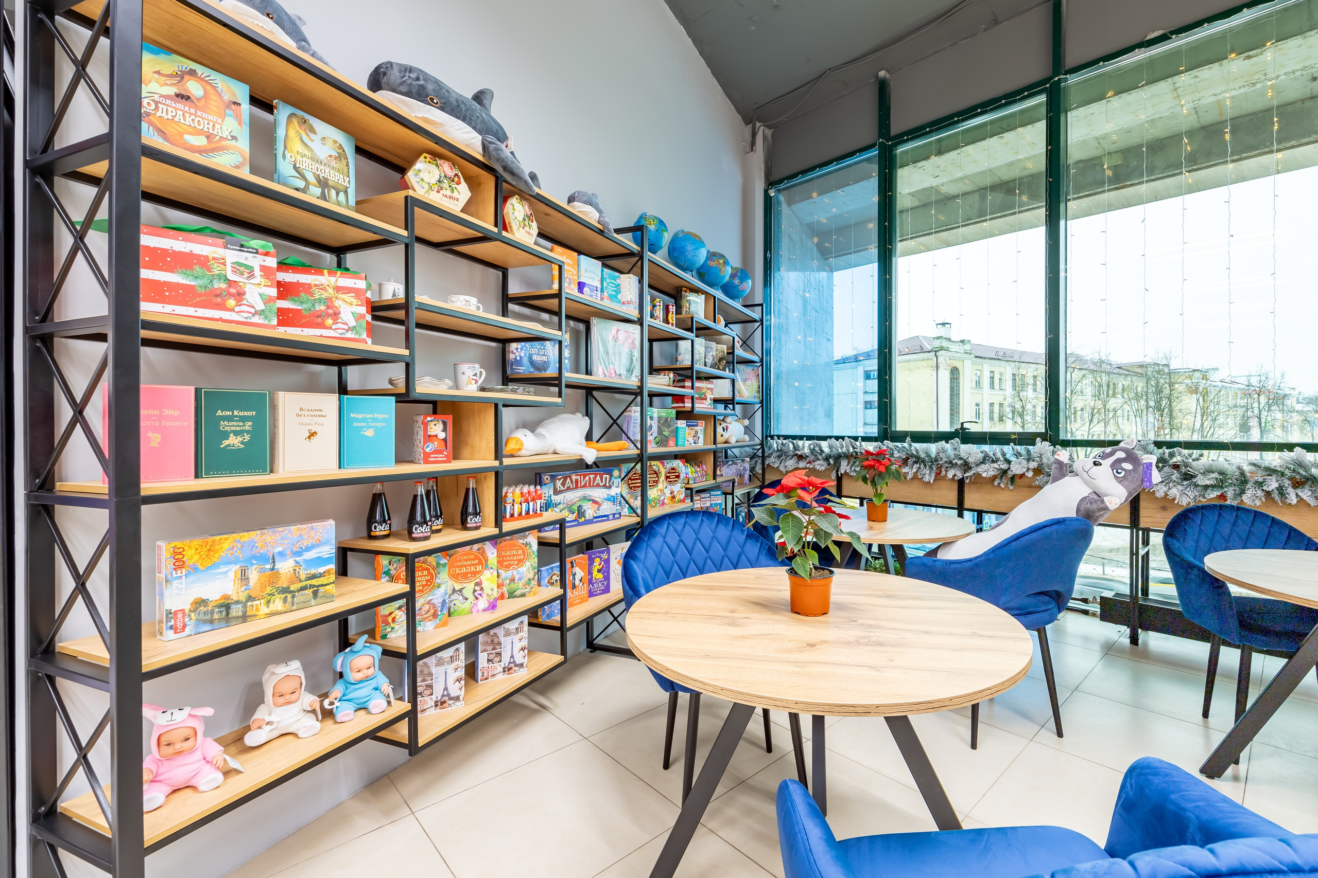 Съемка для производителя торгового оборудования в ТЦ «Серпантин». Интерьерный фотограф в Москве Сергей Чекмезов