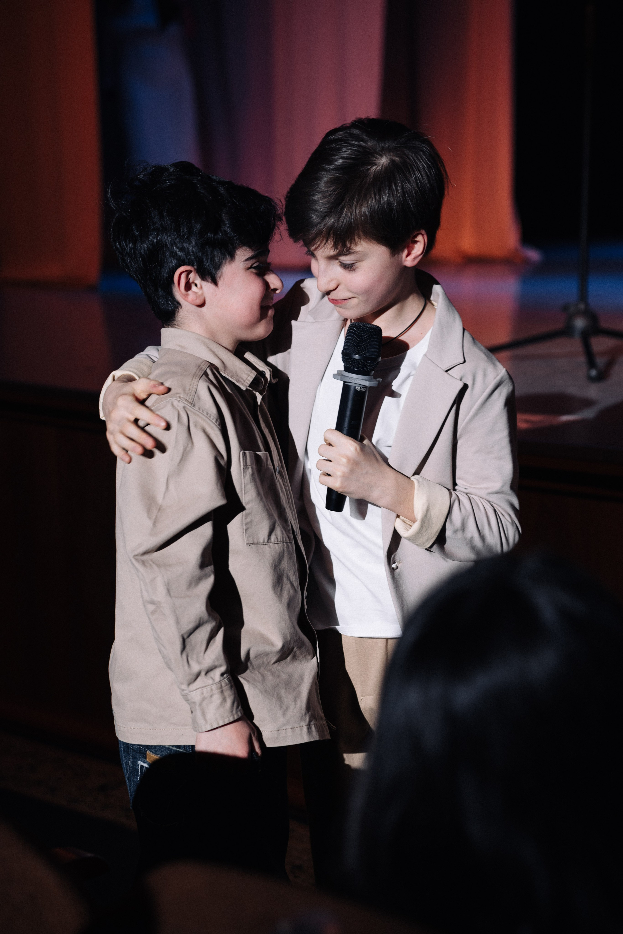 Благотворительный концерт в помощь Артему Сардаряну. Фотограф Артем Севостьянов. Профессиональная фотосъемка в Ногинске, Москве, Московской области и за границей