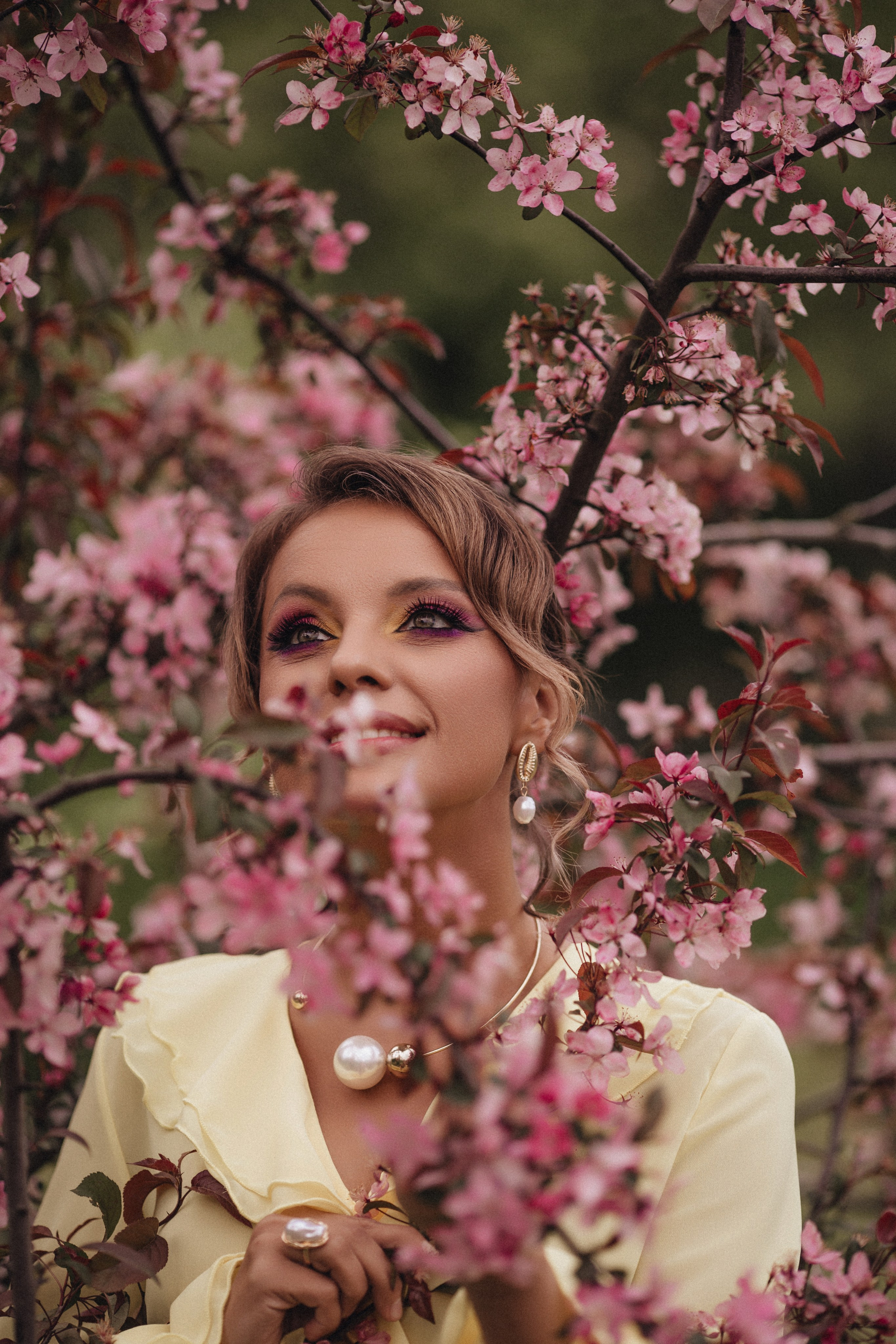 Фотосъемки в цветущих садах. Свадебный и семейный фотограф Спб Бошман Ирина