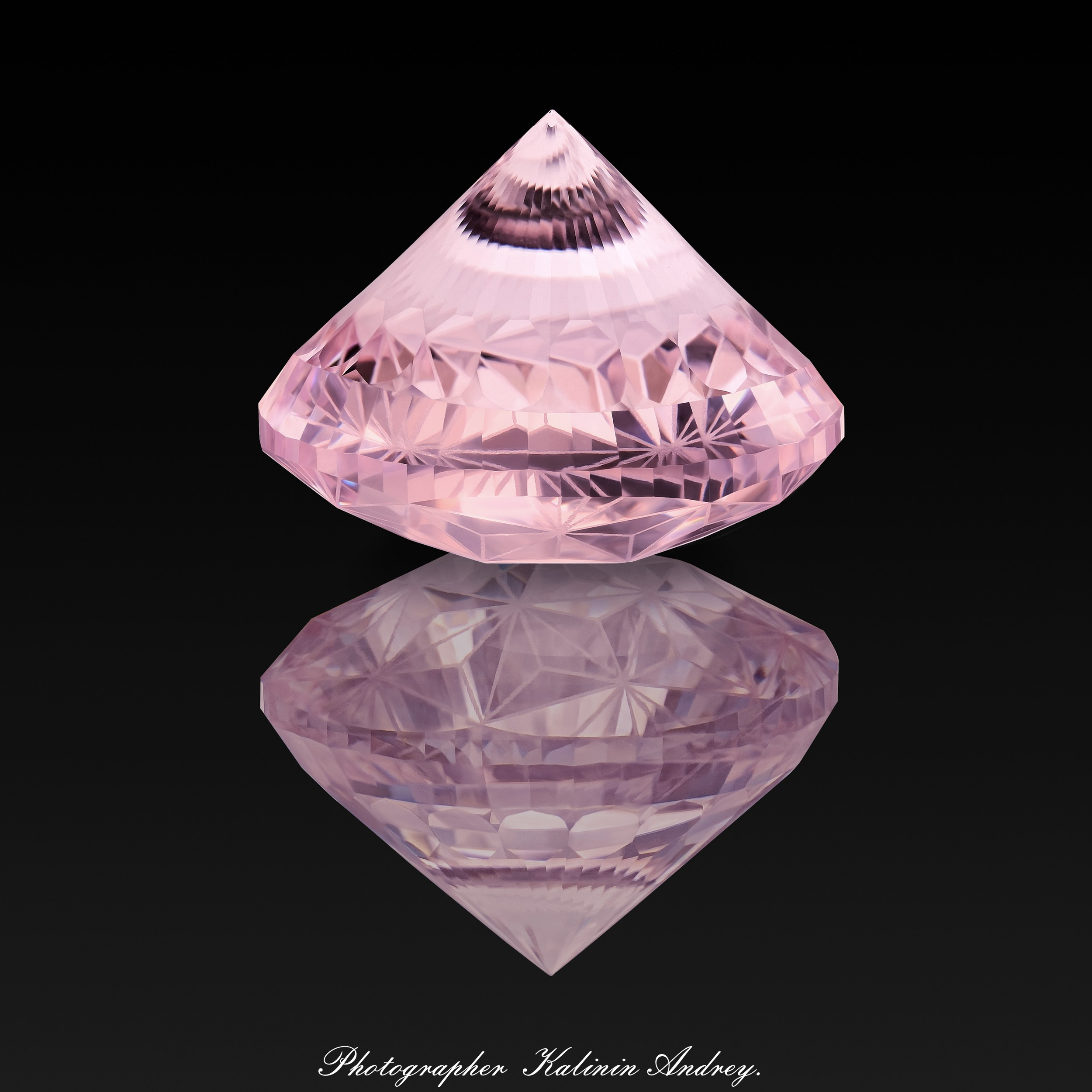 Профессиональная уникальная рекламная фотосъёмка драгоценных в Москве  тел +7 966-003-13-07. Высококачественная профессиональная рекламная фотосъёмка ювелирных украшений, драгоценных камней в Москве. Обучение, консультация