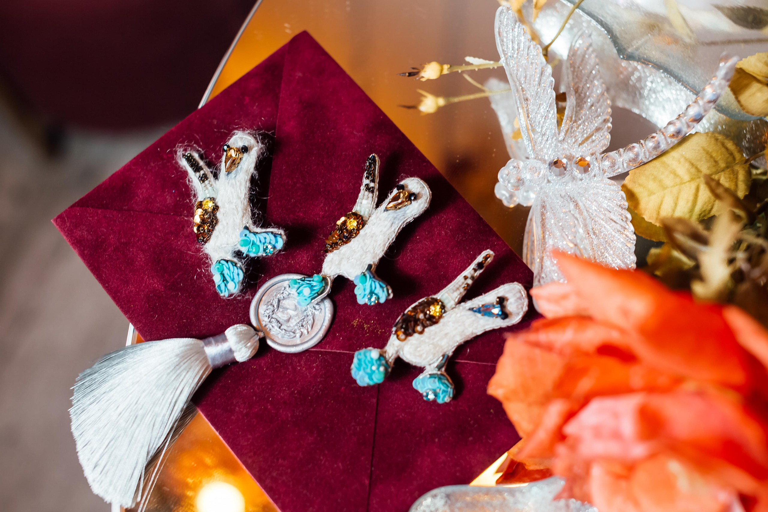 Броши ручной работы. Свадебный и семейный фотограф/видеограф в Краснодаре Наталья Осинская