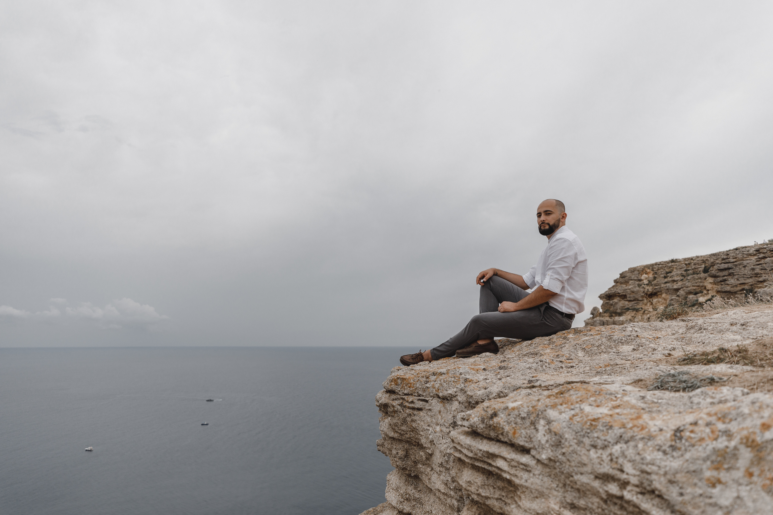 Фотосессия красивой пары в винограднике. Свадебный фотограф в Крыму и Севастополе — Белов Виталий