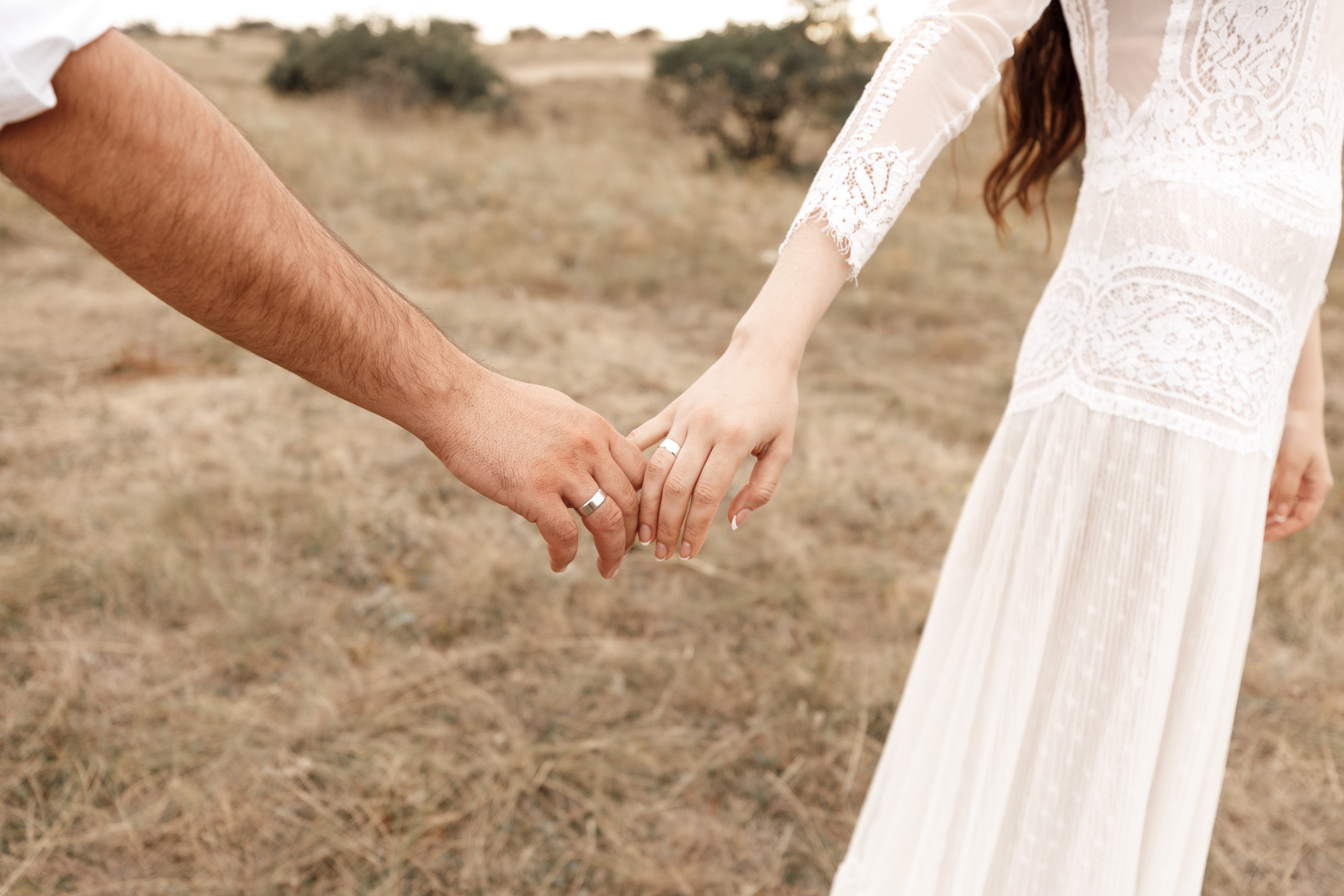 Фотосессия красивой пары в винограднике. Свадебный фотограф в Крыму и Севастополе — Белов Виталий