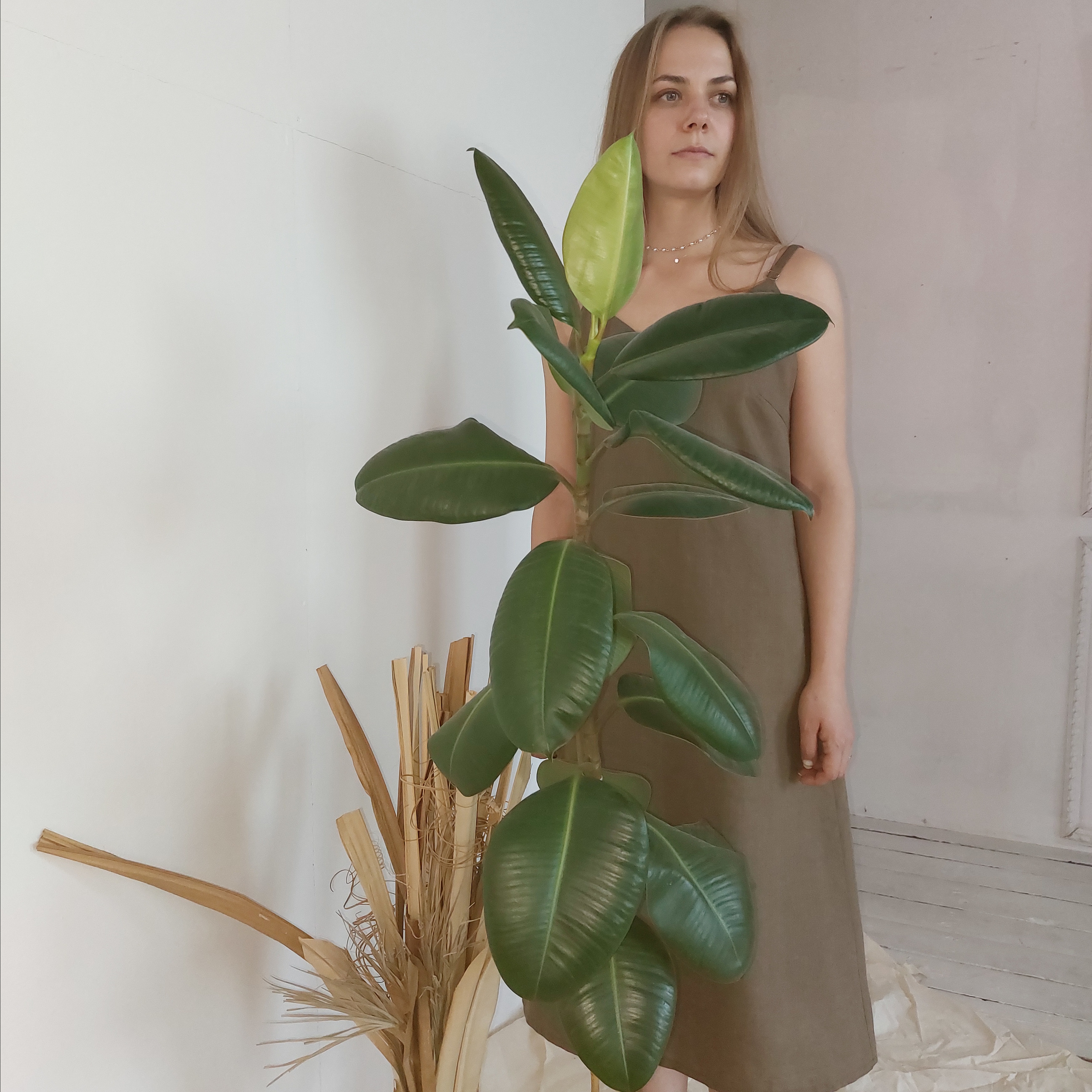 Льняное платье на бретелях, льняной сарафан