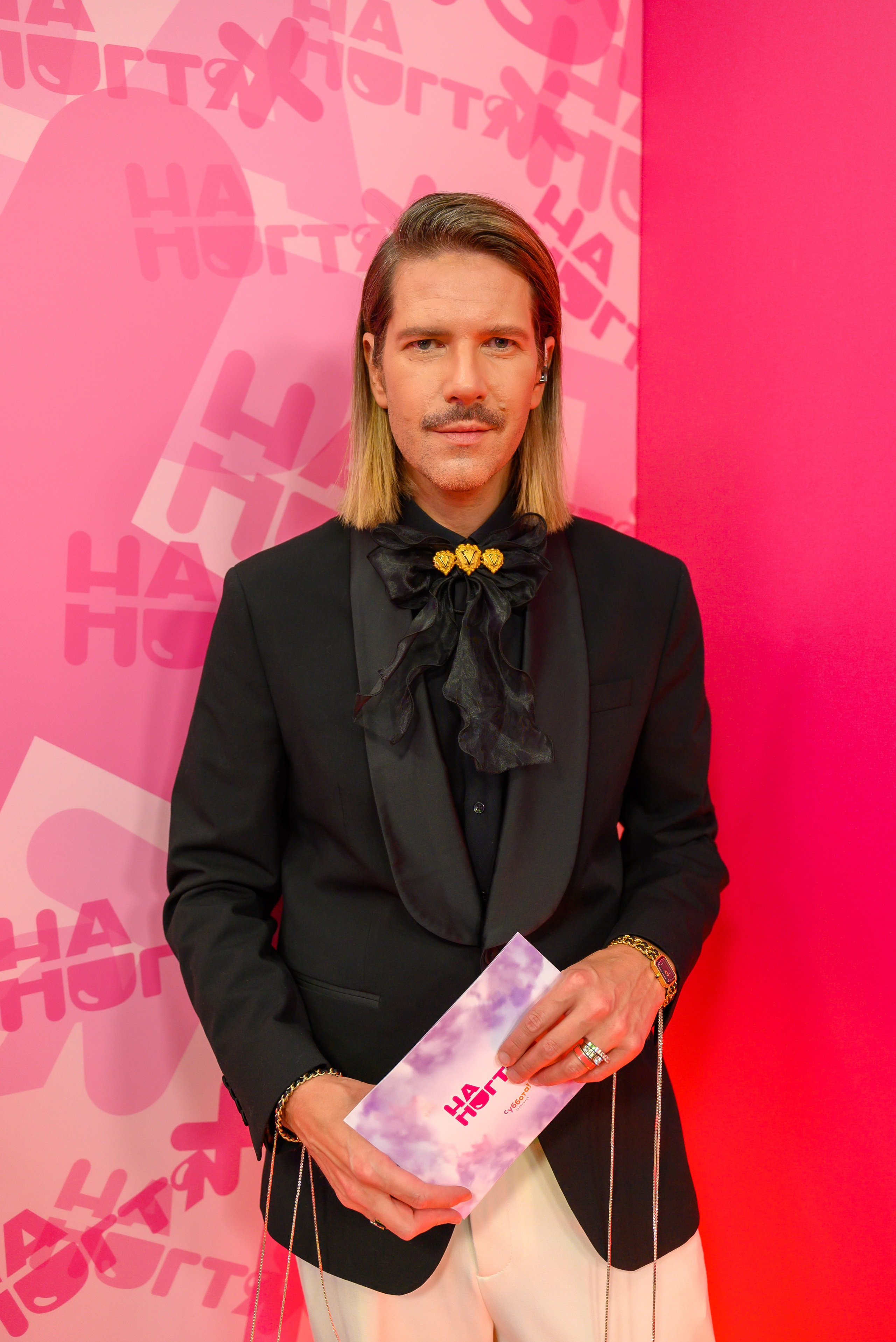 шоу на Ногтях, Даня Грачев, стилист Даниил Грачев, маникюр, 4 hands, телеканал Суббота