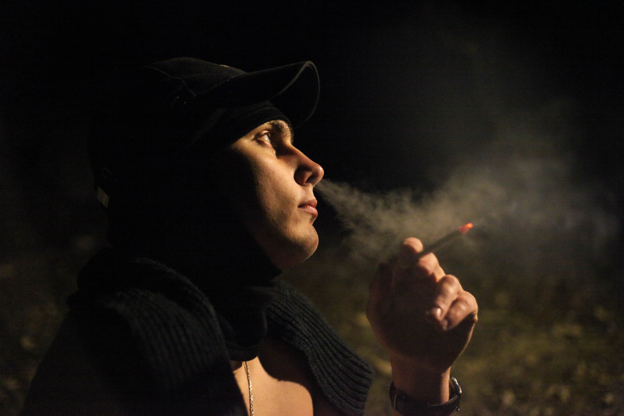 «Затянутая тишина: воспоминания прошлой жизни». Уличный фотограф Города N