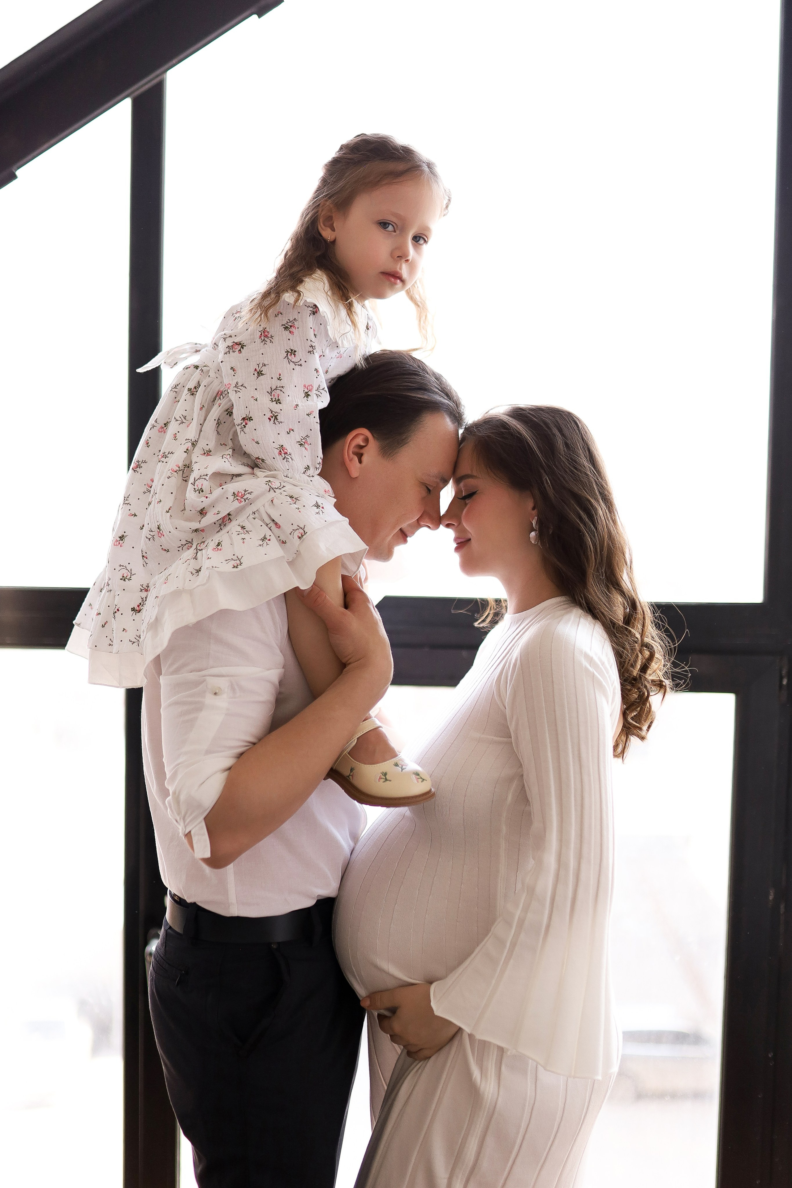 Елена в ожидании. ФОТОГРАФ ХАБАРОВСК АНАСТАСИЯ РАЧЕНКОВА