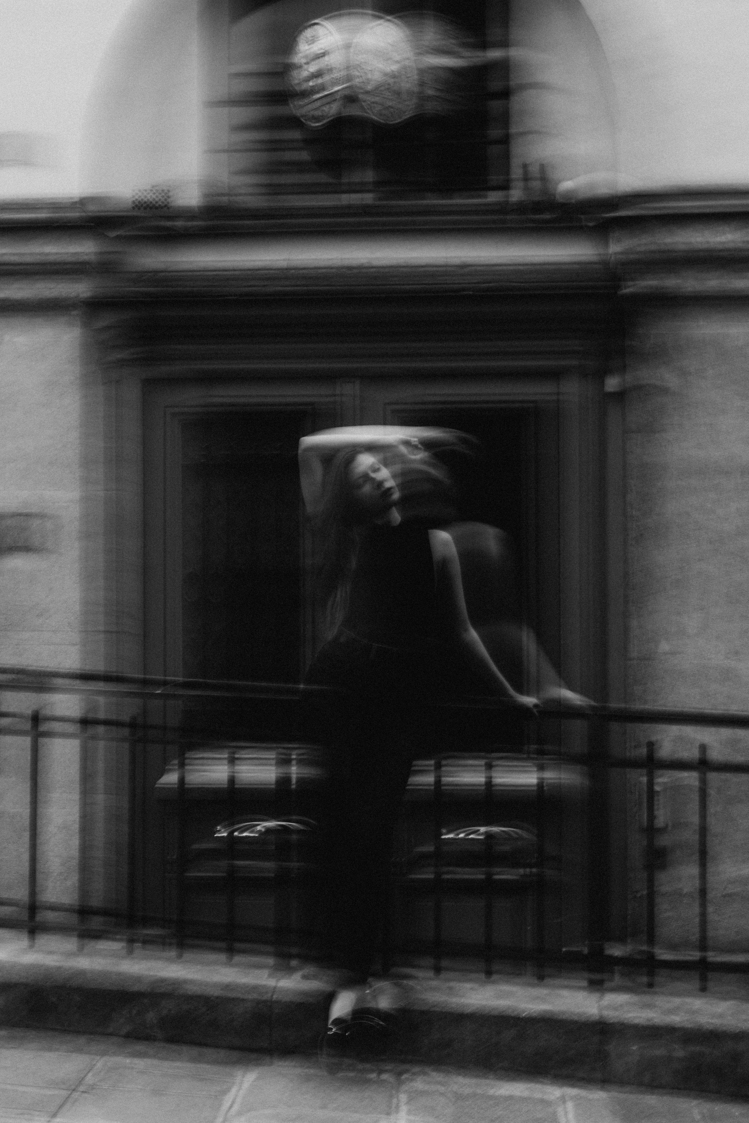 Autumn light. Photographer in Paris