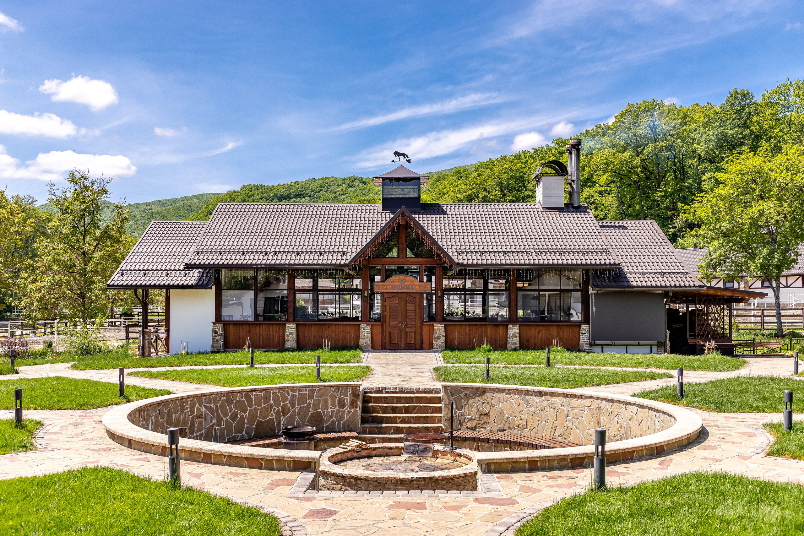 Парк-отель «Орлиное гнездо». Бар «Подкова». п. Горячий Ключ. Интерьерный фотограф в Краснодарском крае Светлана Шурлова