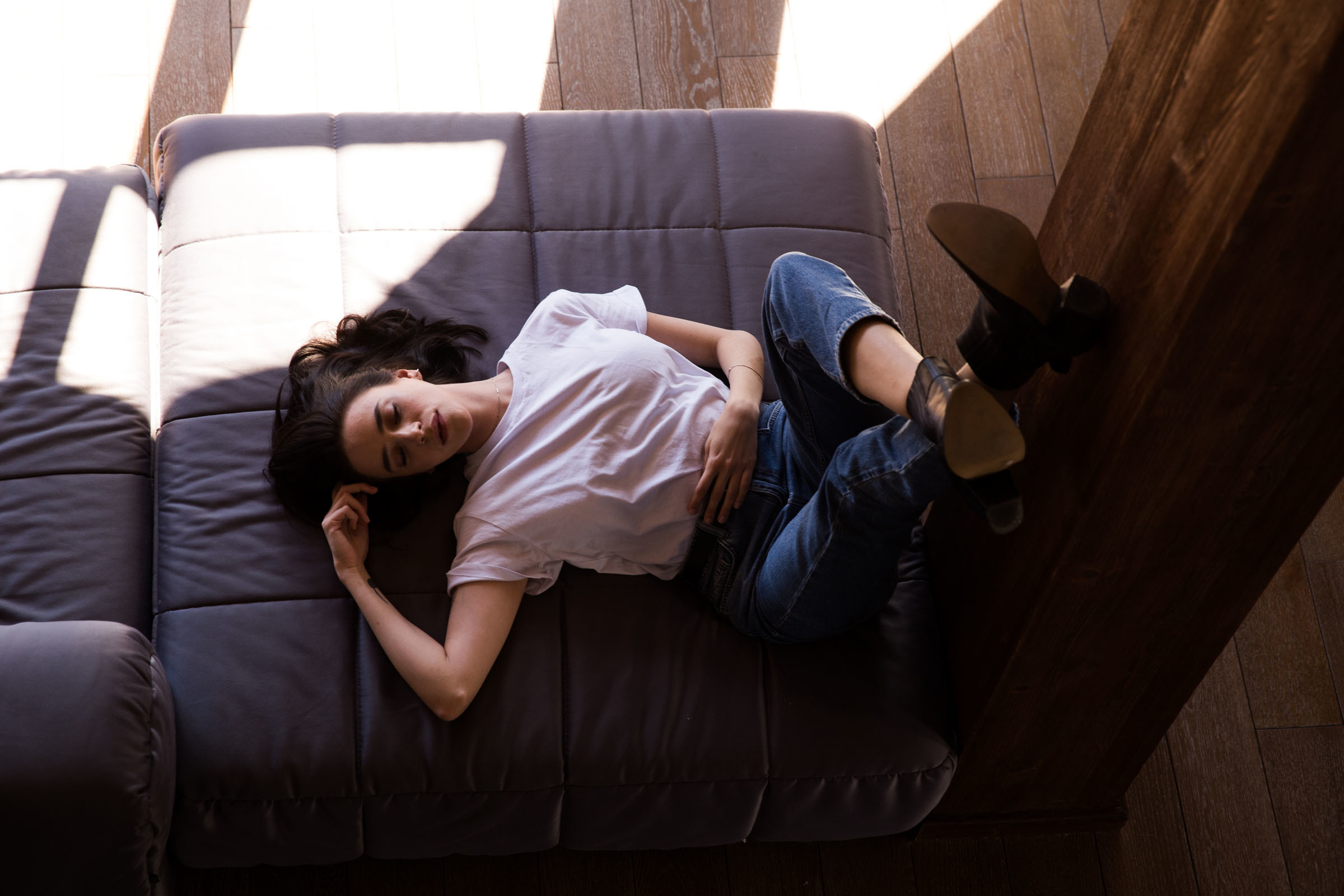 В мерцании и тишине // Ангелина. Фотограф Алутера Ирина