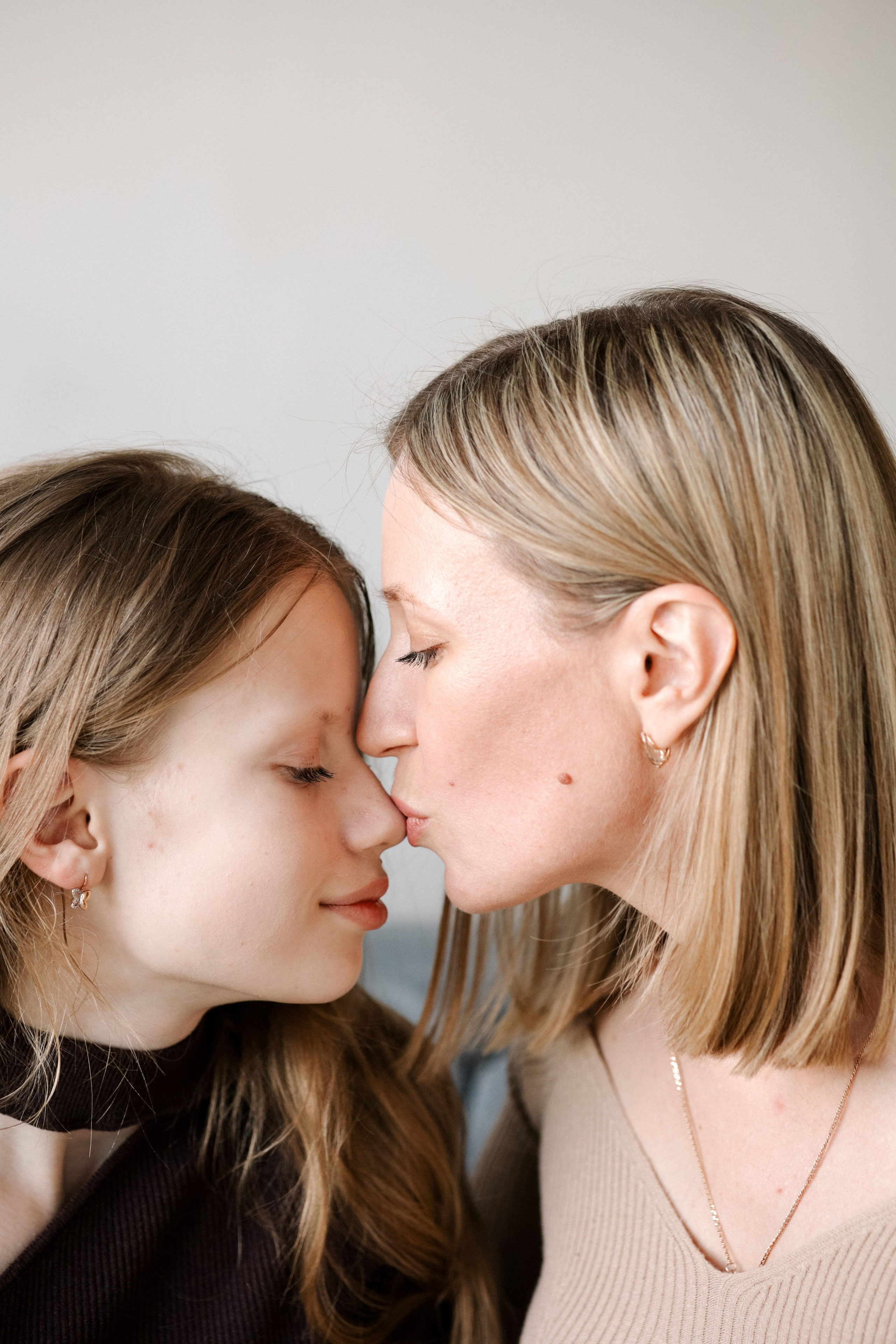 Света и Маша. Алёна Стерхова — Предметный и портретный фотограф. Ижевск
