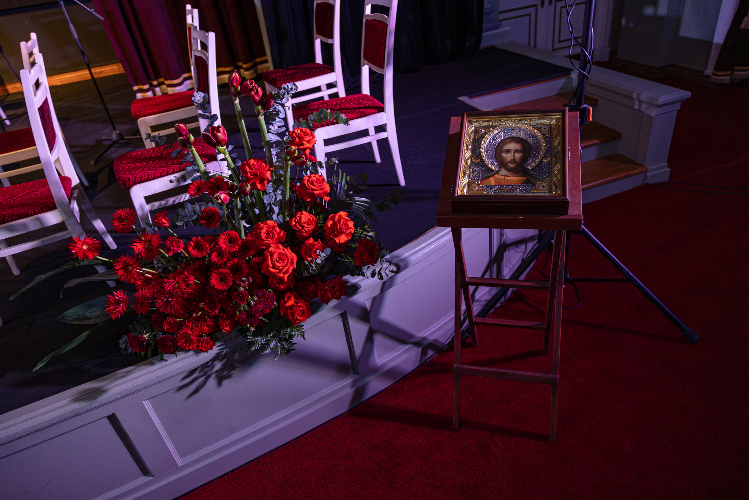 Академия живописи и ваяния И. Глазунова. Kirillova Studio — мастерская декора и событий Юли Кирилловой