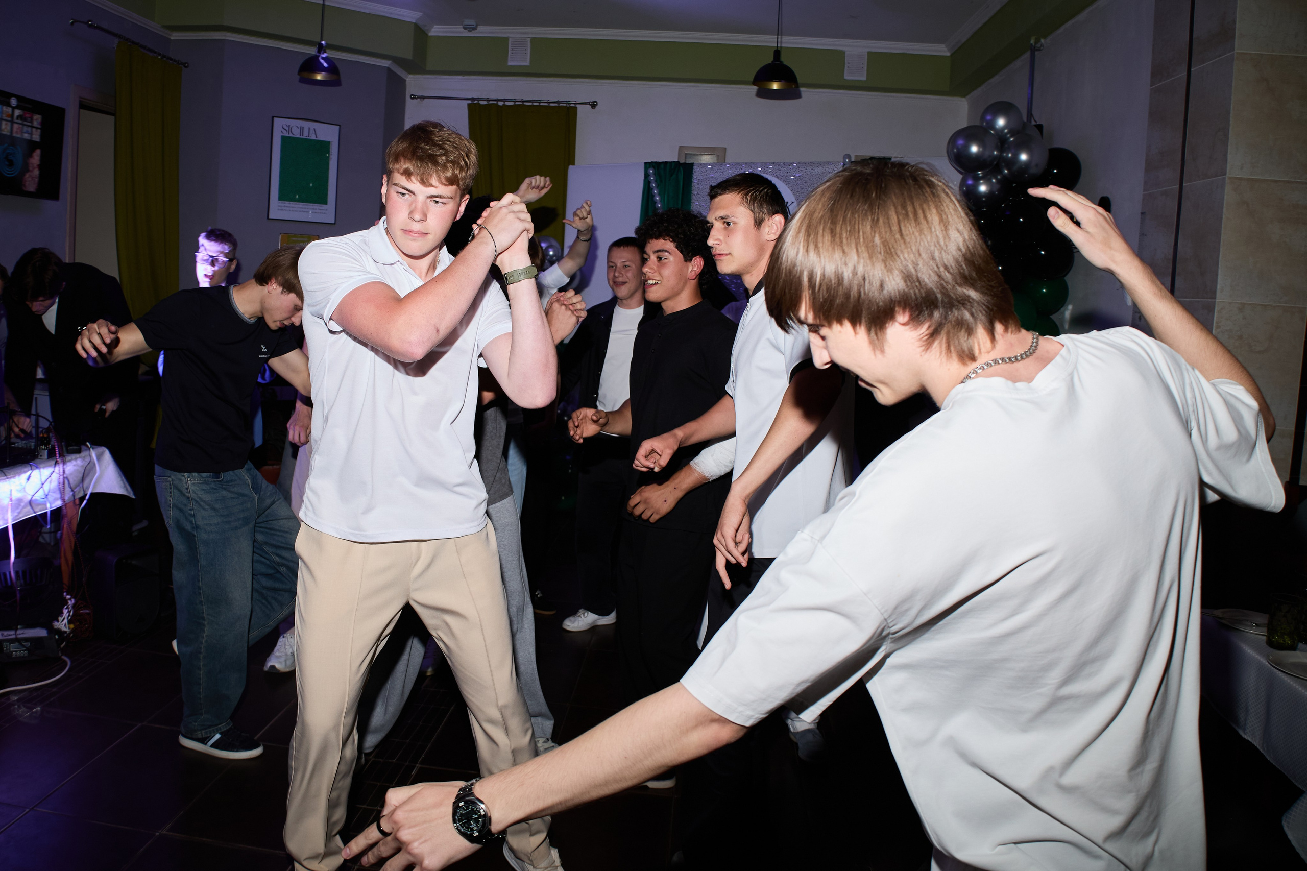 Выпускной 11 класс. Фотограф Лысенко Полина