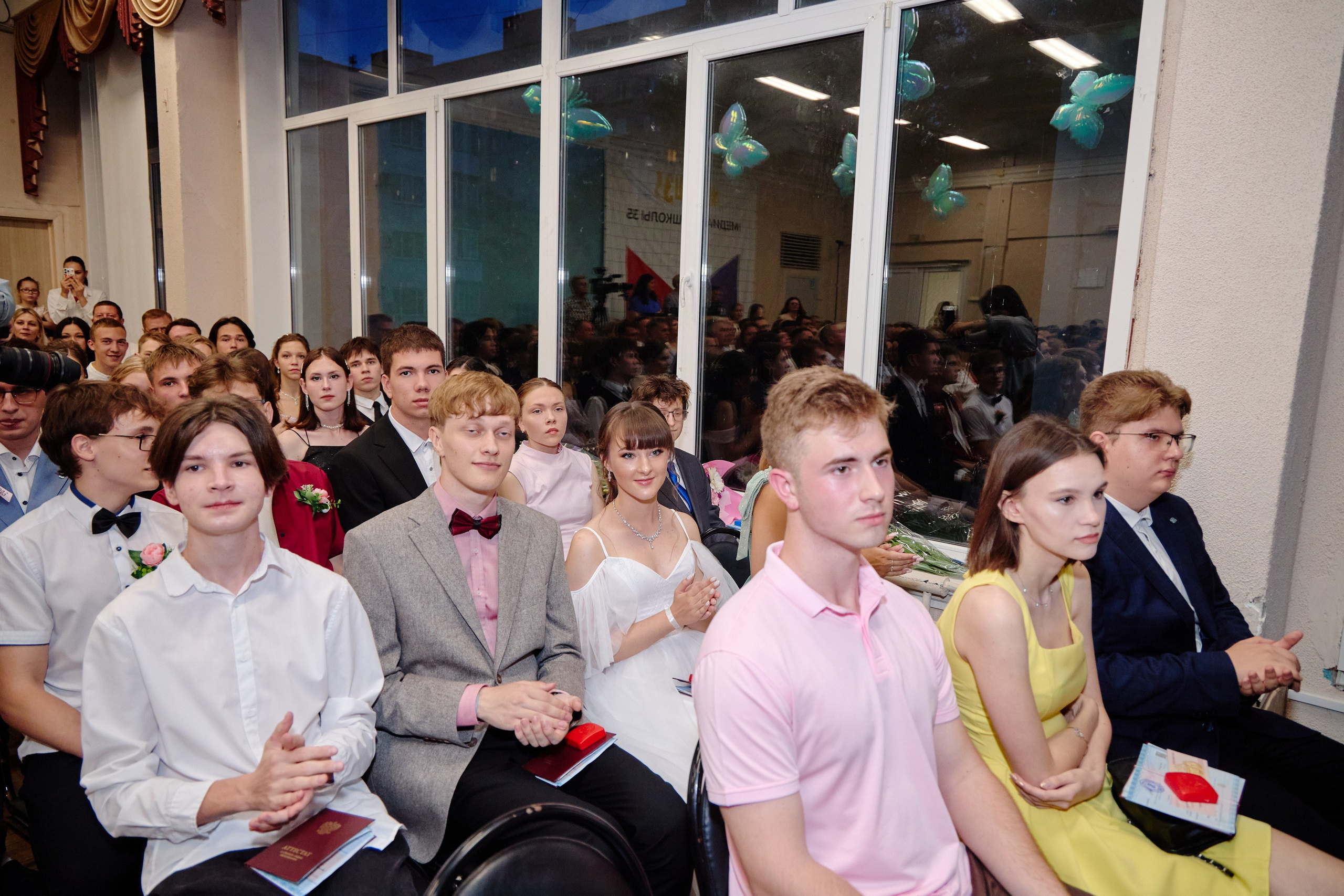 Выпускной 35 Сош. Фотограф Выпускные альбомы Таганрог Сергей Коробченко