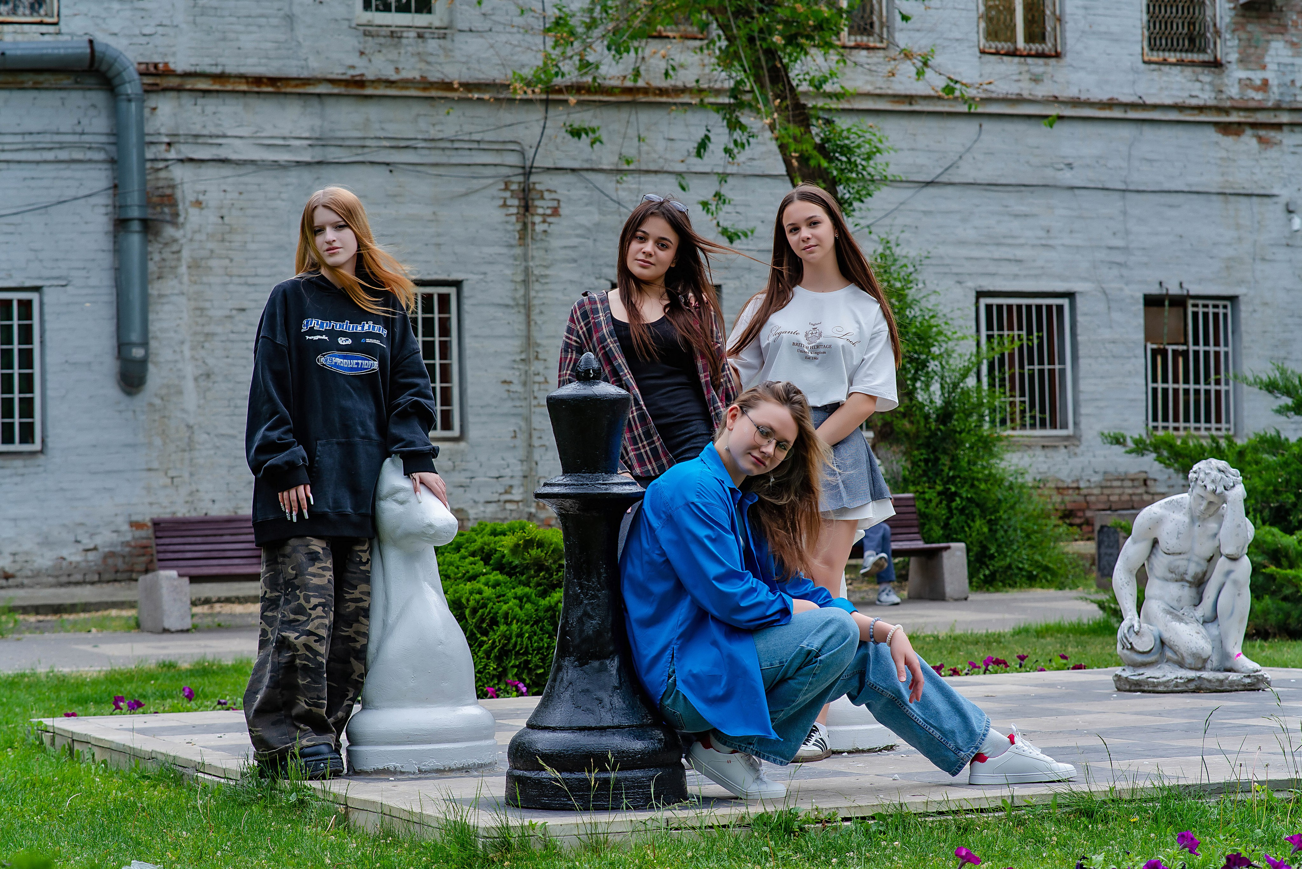 Выпускные (школьные) альбомы (книги) в Ростове-на-Дону. Современные Выпускные Альбомы в Ростове-на-Дону