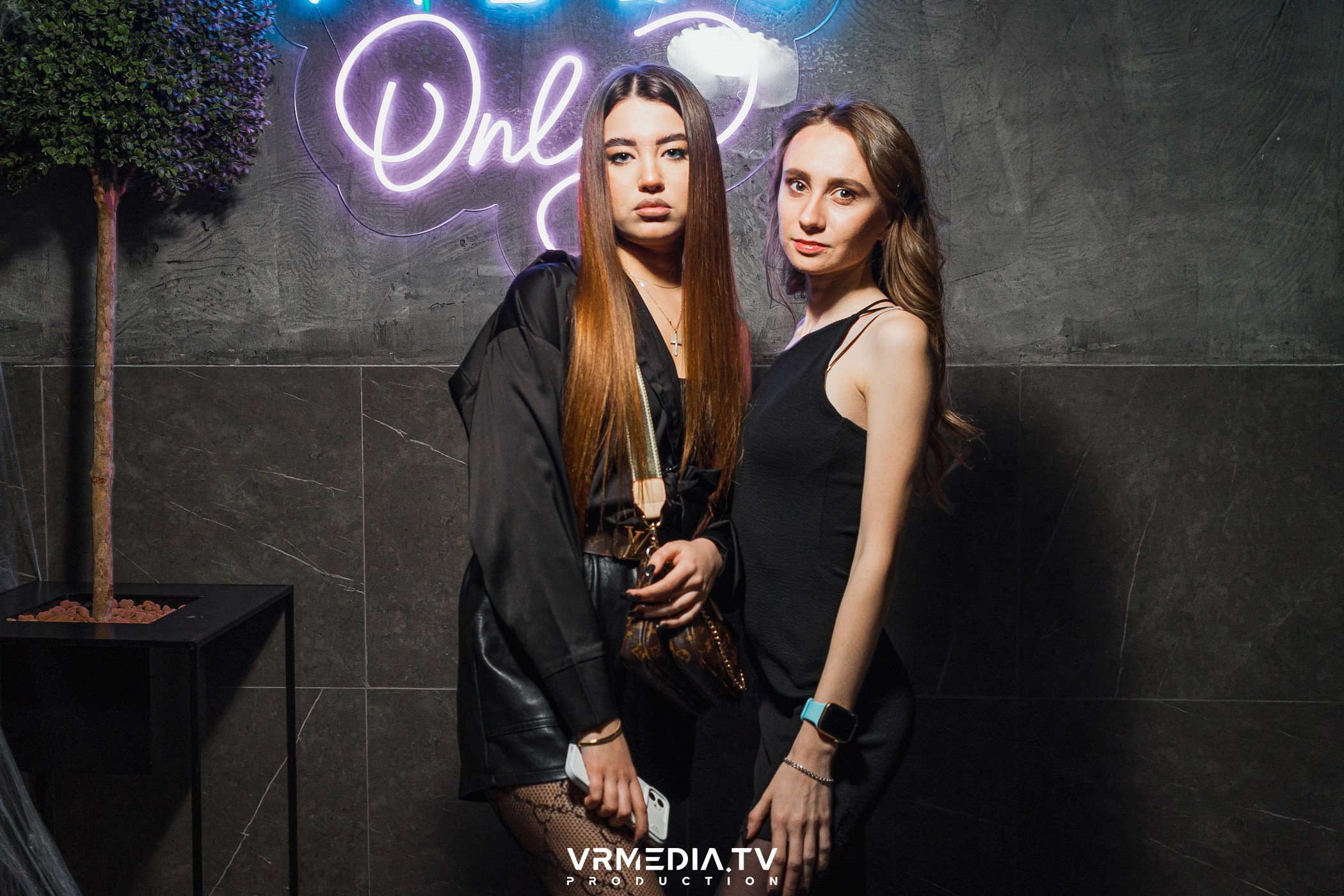 Halloween ARACHNOPHOBIA в баре «Друзья»