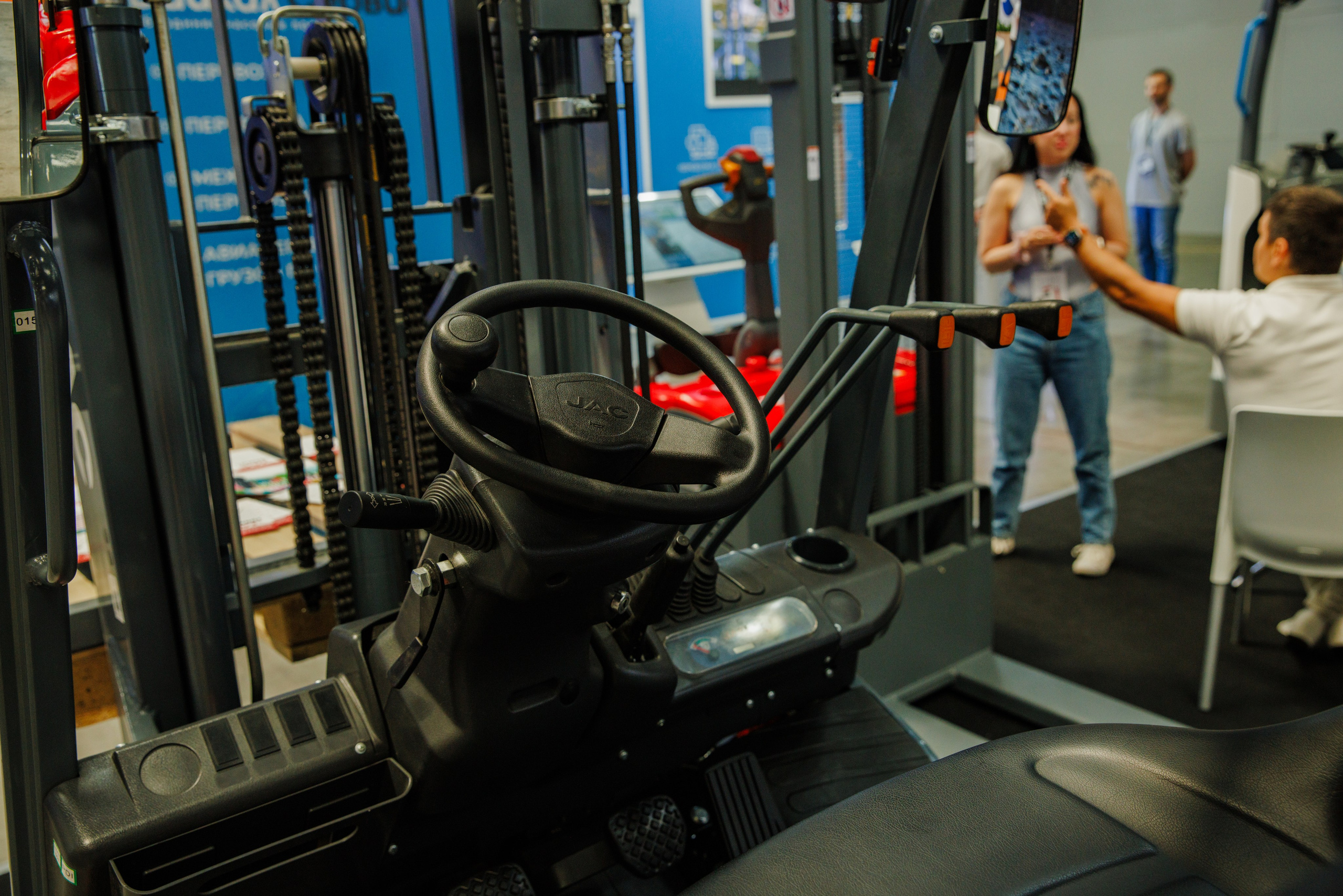 Выставка Спец. Техники. Фотограф Москва Шептаев Артём