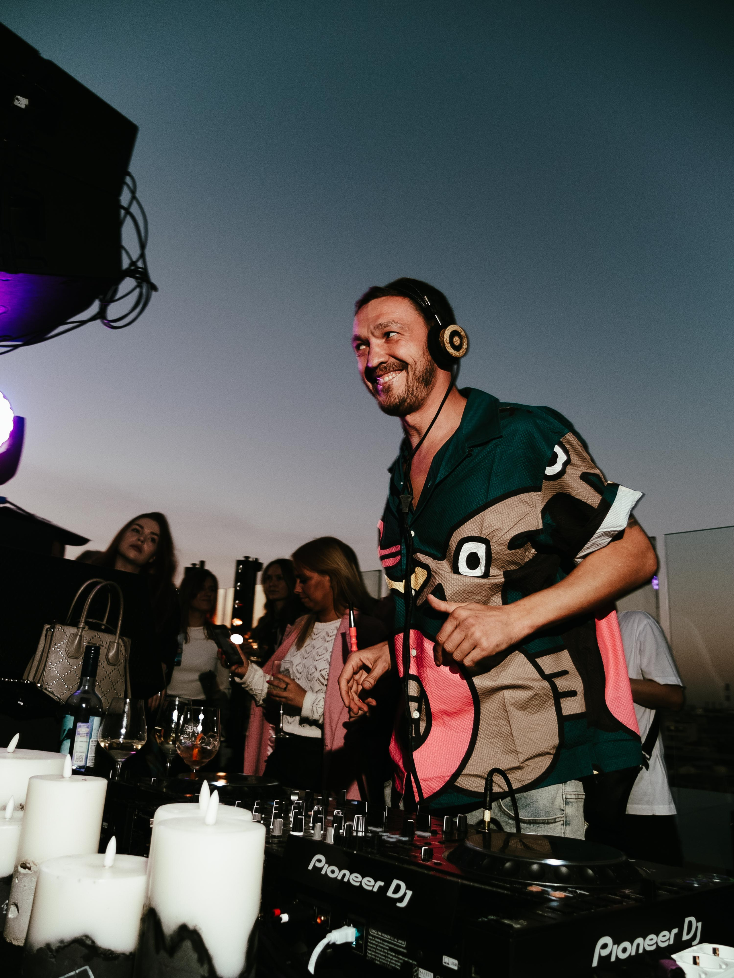 ROOF PLACE 18\05. Коммерческий Фотограф Виктор Фоменых