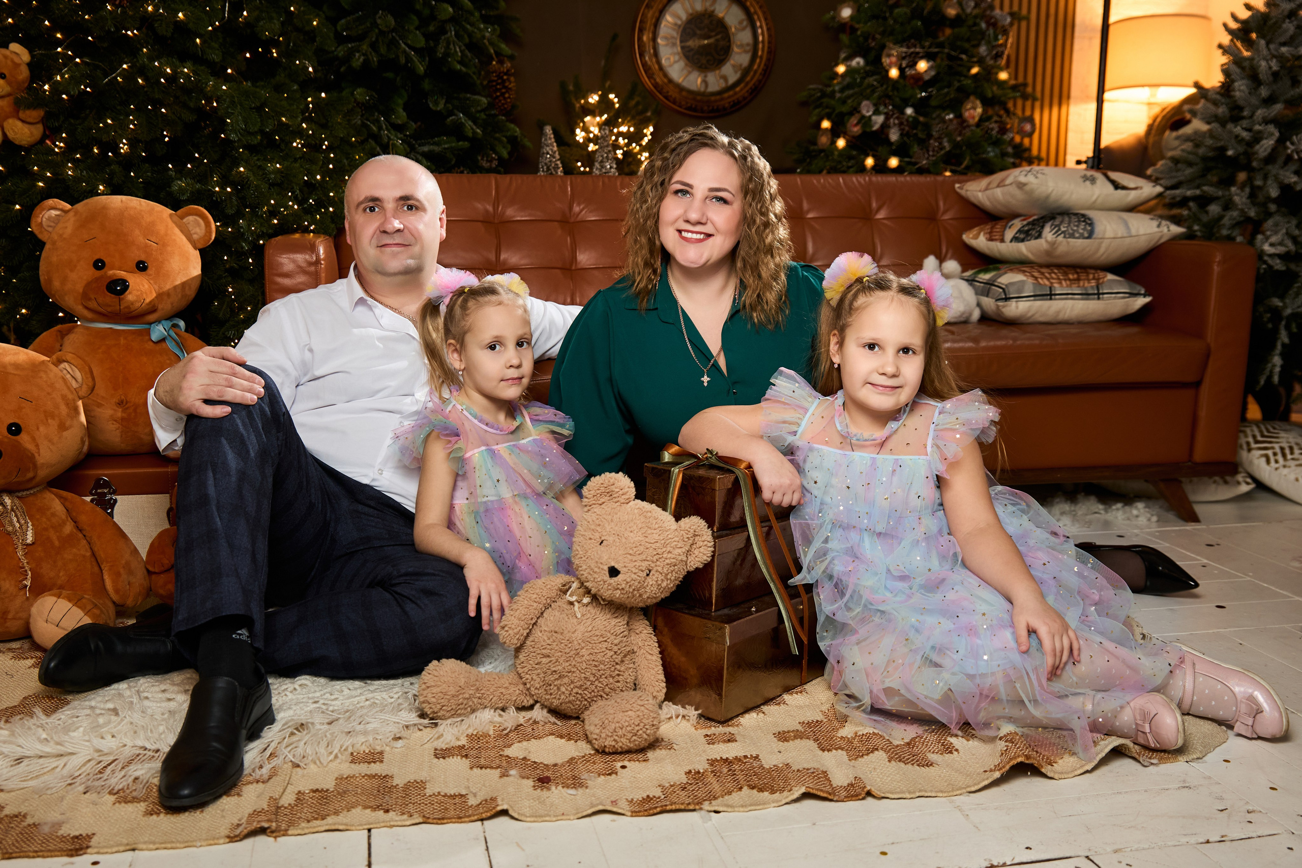 СЕМЕЙНАЯ НОВОГОДНЯЯ ФОТОСЪЕМКА В СТУДИИ. Фотограф Татаринов Андрей (Донецк / Макеевка)