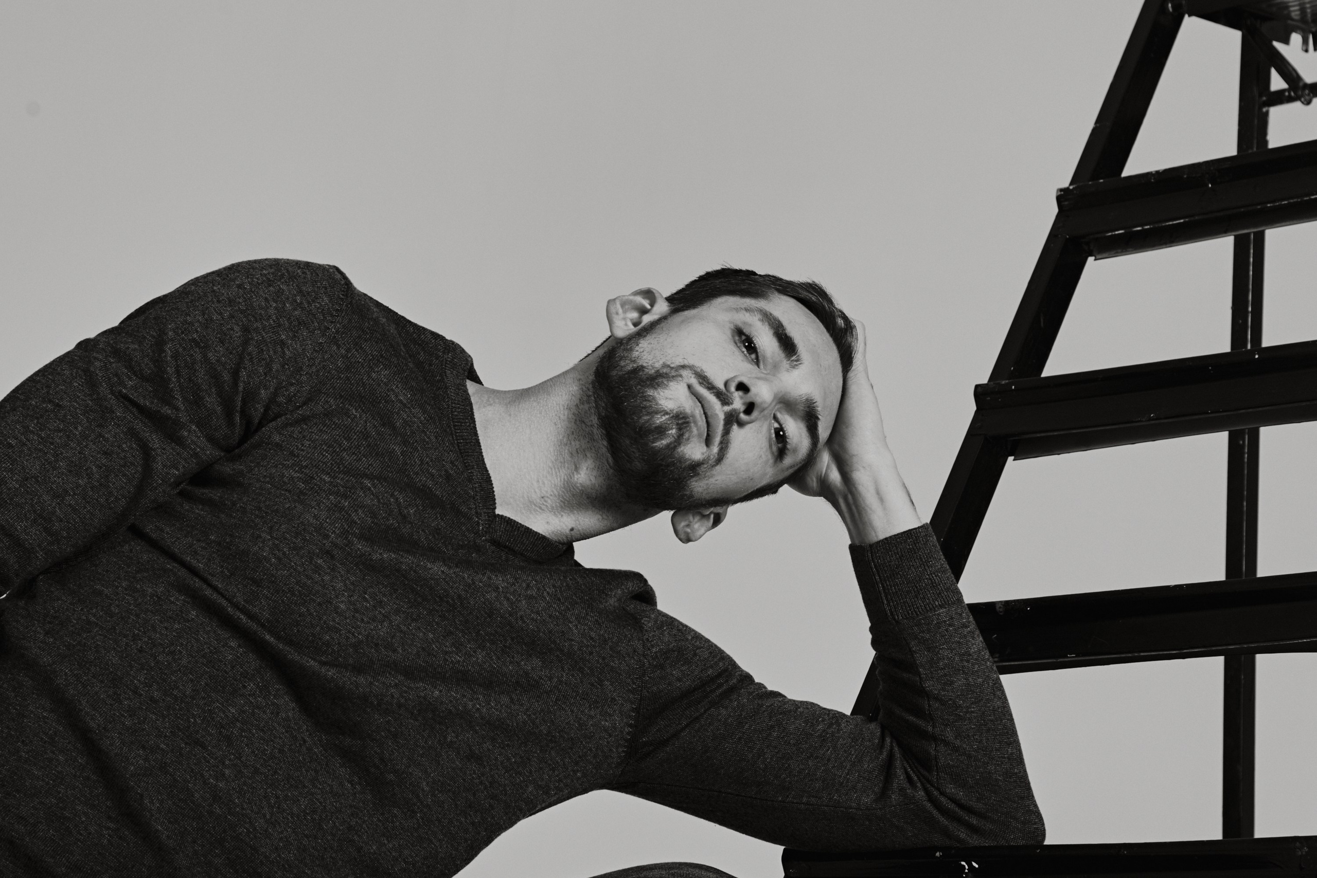 Мужская фотосессия в Воронеже с цветным светом