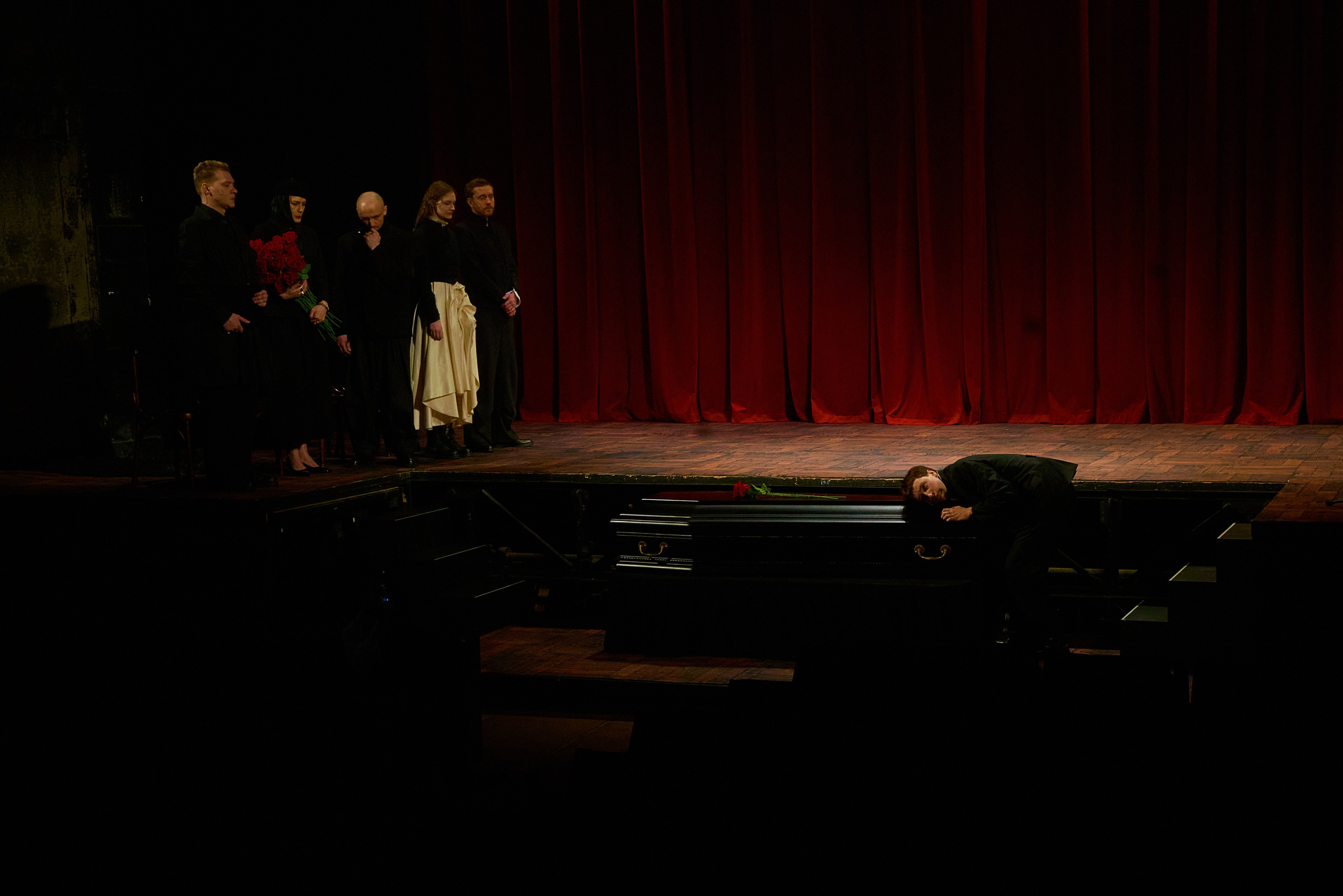 «Быть или не быть» Закулисье Театра Наций. Wish Films — Фото и видео для брендов и личных проектов | Фотограф и видеограф