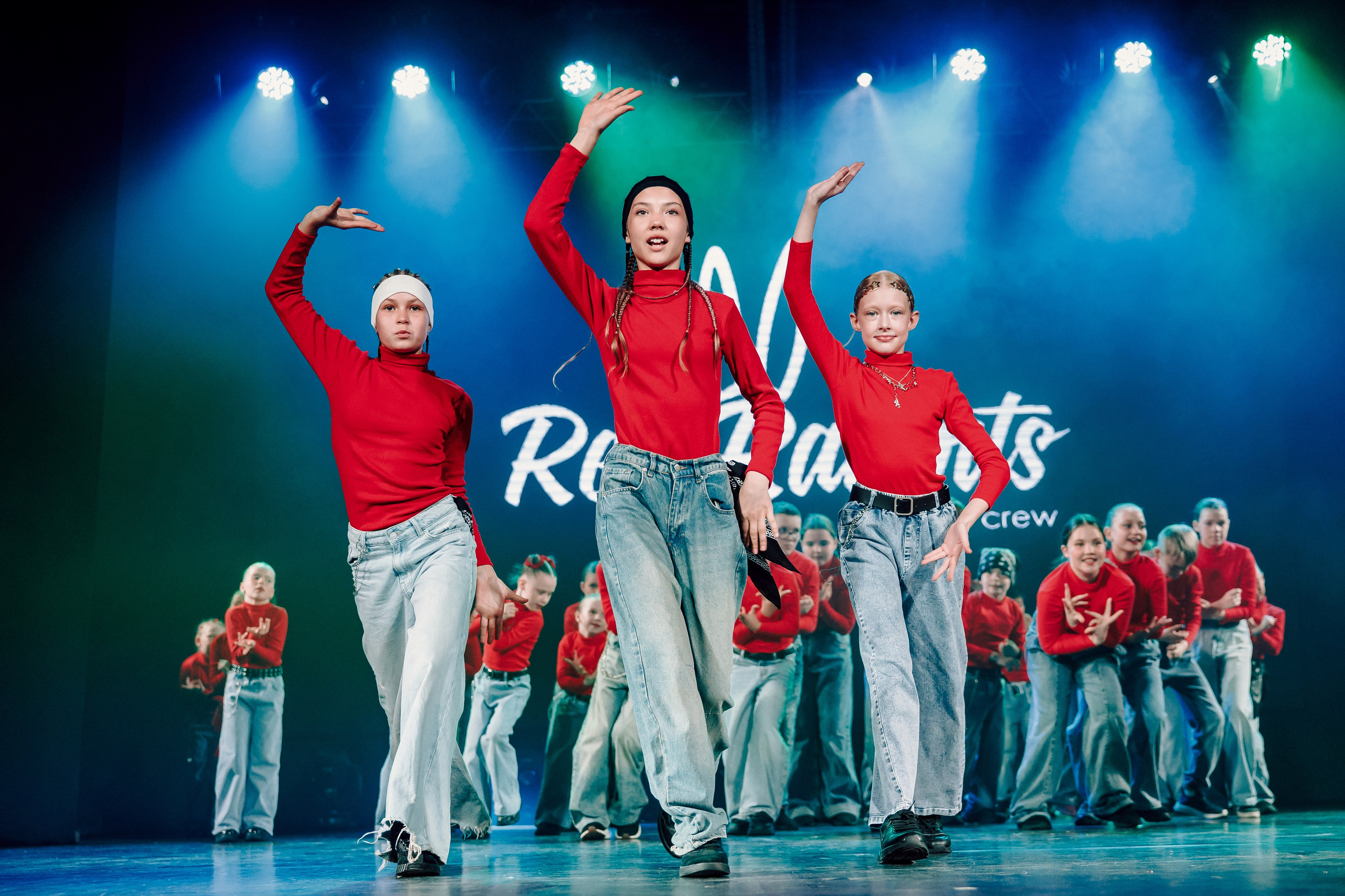 Отчётный концерт танцевальной школы «Red Rabbits» 2025. Лёшка Варзегов — фотограф