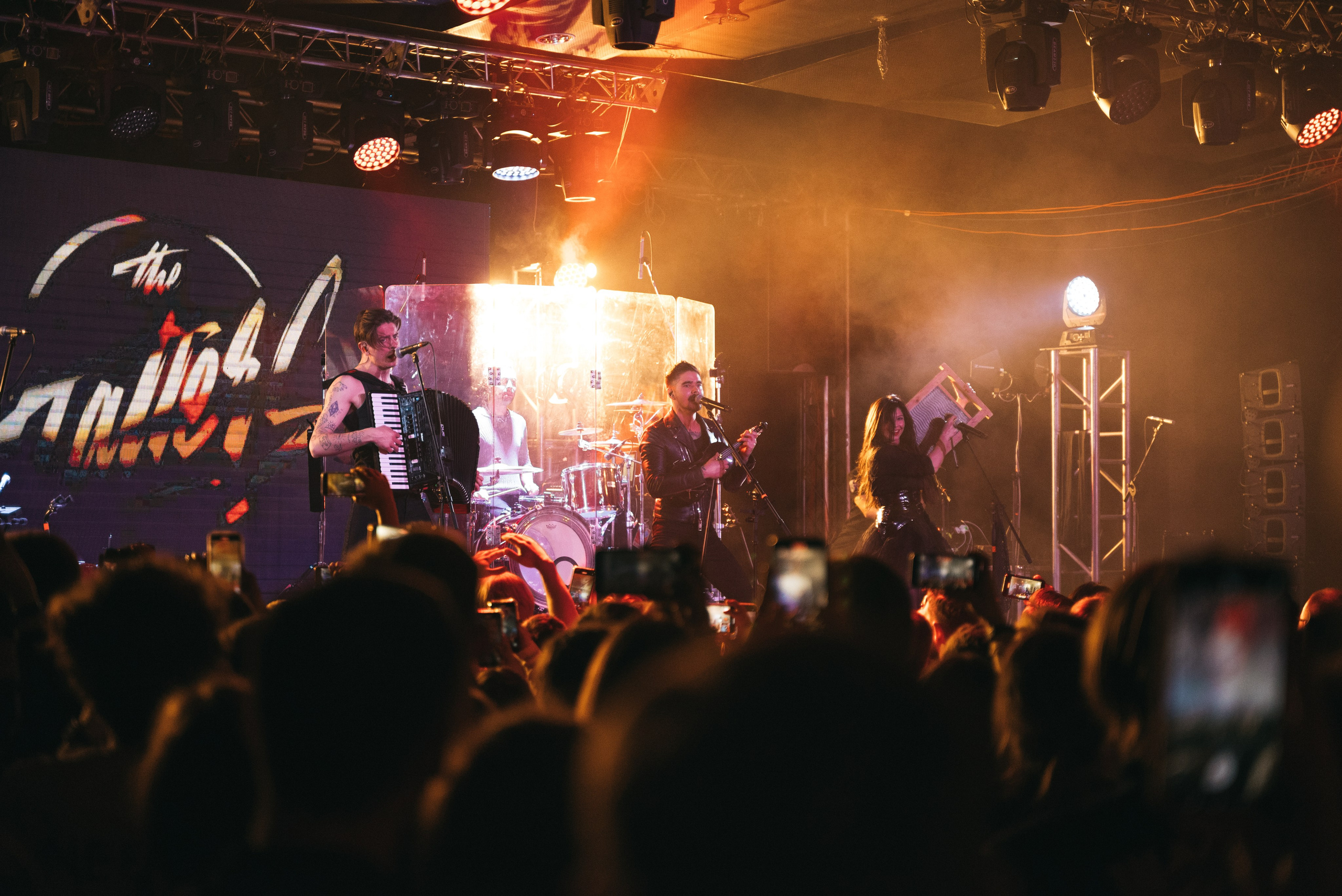 Концерт группы «The Hatters» 4.04.24. Репортажный и свадебный фотограф в Сургуте