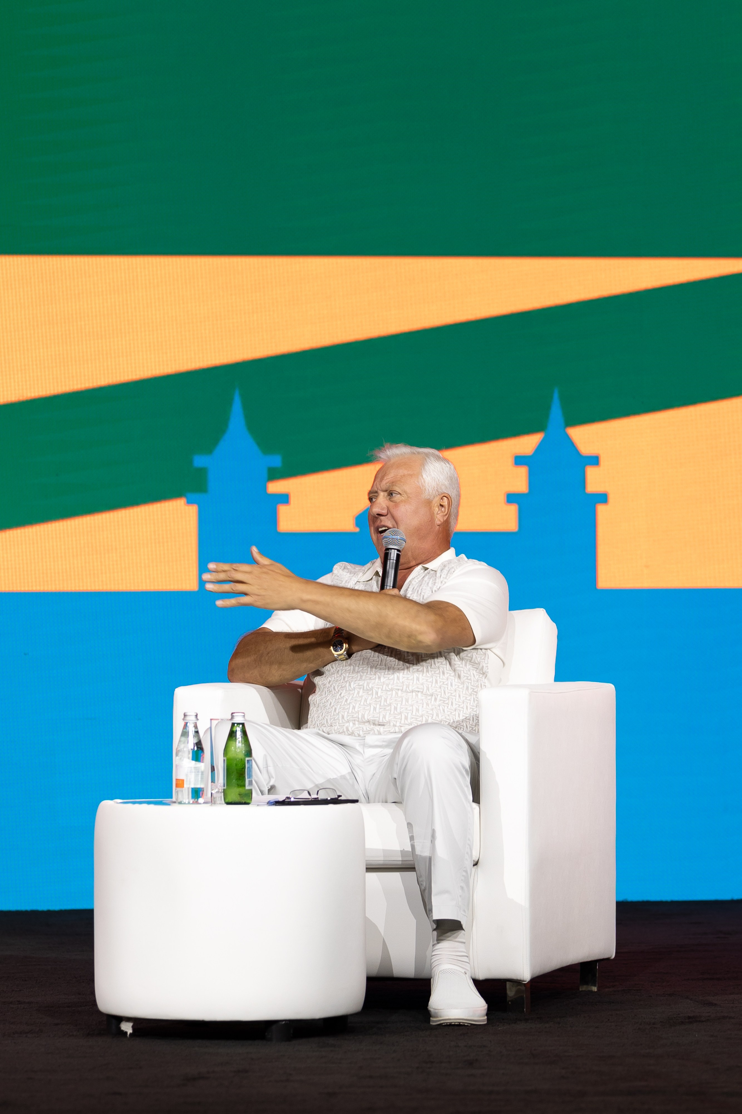 Точка Притяжения / Дубай. Фотограф Юлия Назарова