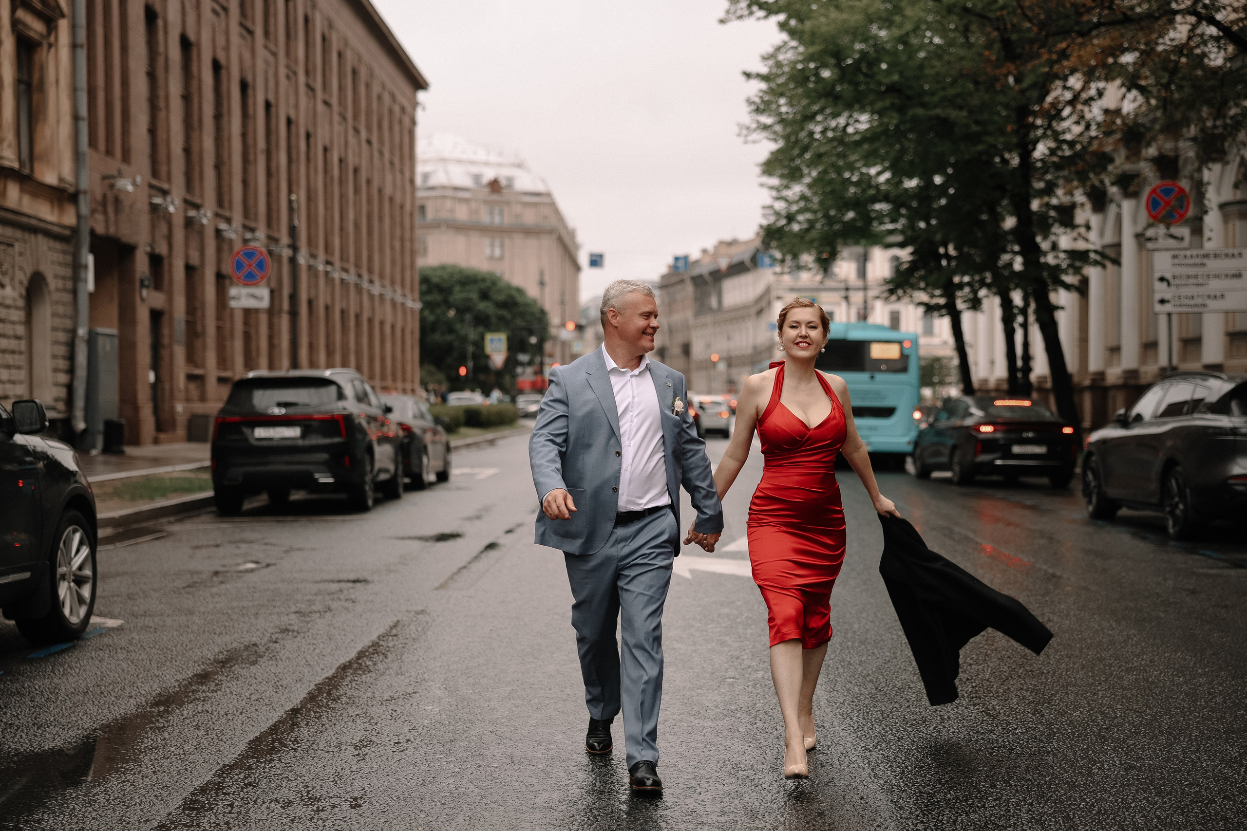 Дождь и поцелуи. Свадебный и семейный Фотограф Денис Кошель